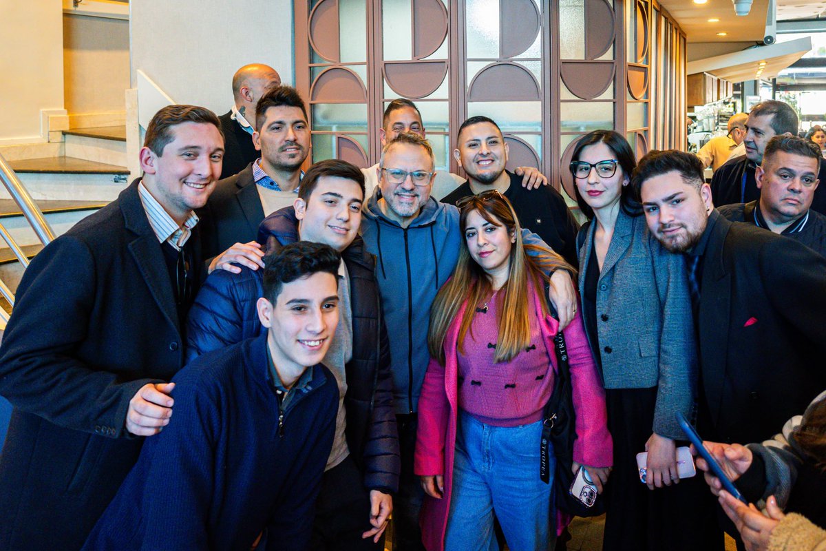 Hoy estuve por el centro comercial de Moron, donde las voces son contundentes: los comerciantes dicen NO a los manteros y la venta ilegal y a los altos impuestos y tasas!