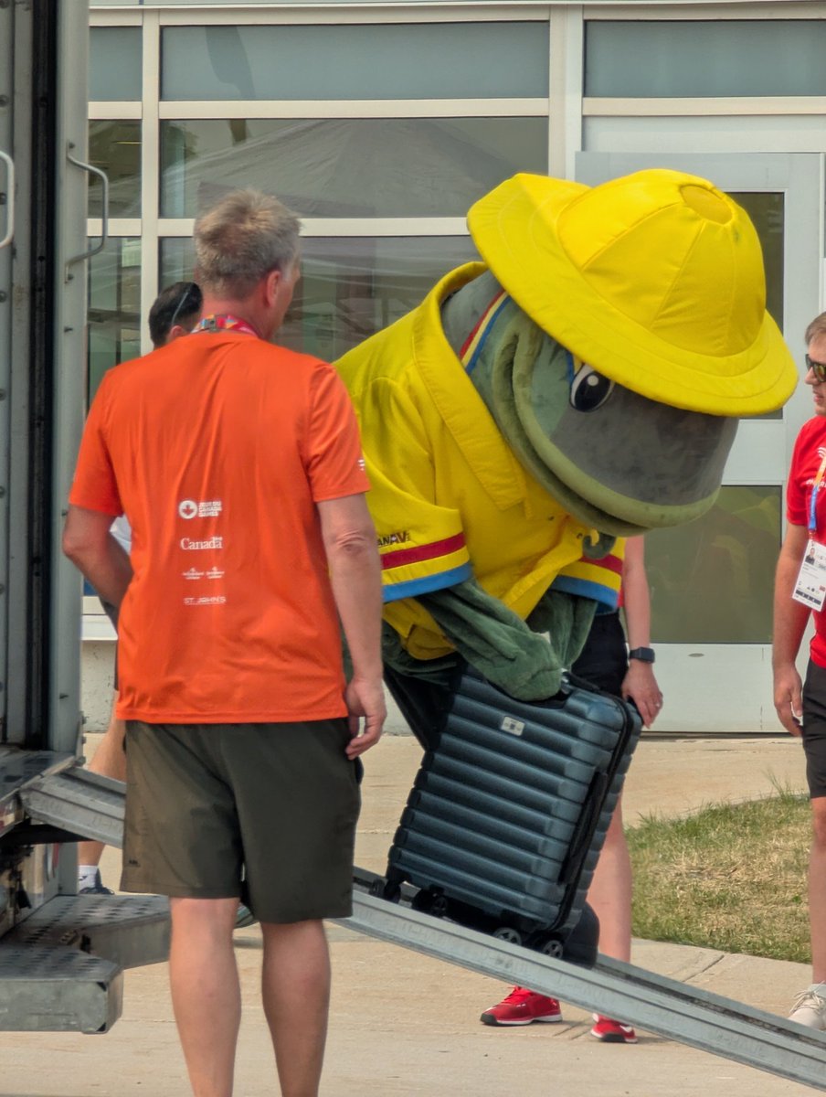 ColinLa709's tweet photo. @2025canadagames @MemorialU
@weathernetwork @GovNL #CanadaSummerGames #ShareYourWeather
A big welcome splash from Gusty on the main campus of Memorial University in St.John's NL. https://t.co/LZ8L5Hmx0O