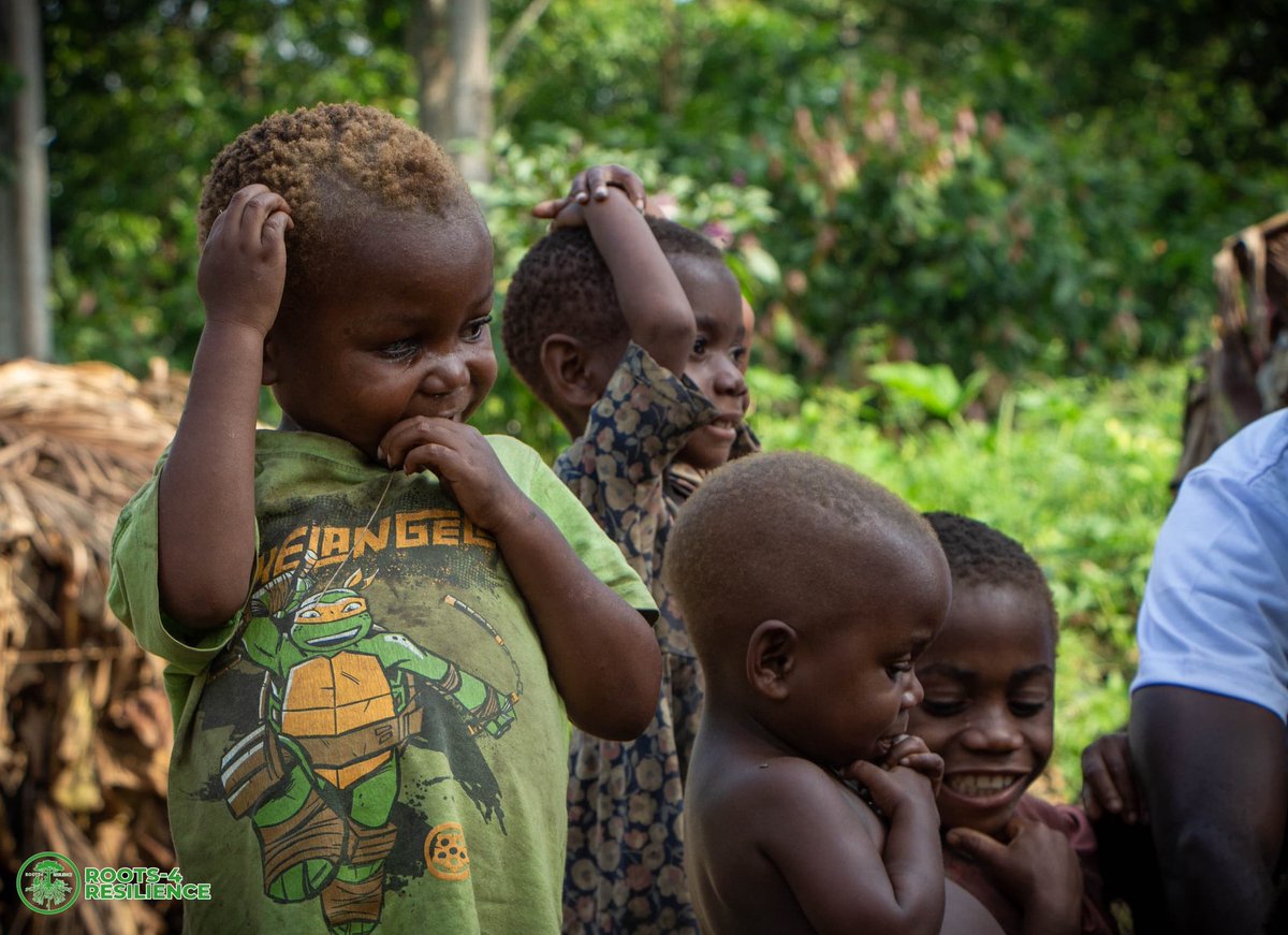 aid_learn47733's tweet image. Les êtres humains naissent libres et égaux, mais qu'en est-il des Pygmées au Congo ? Leur vie est marquée par la pauvreté et l'absence de droits. 

À l'approche de la Journée internationale des peuples autochtones, réaffirmons notre engagement pour leurs droits. #R4R