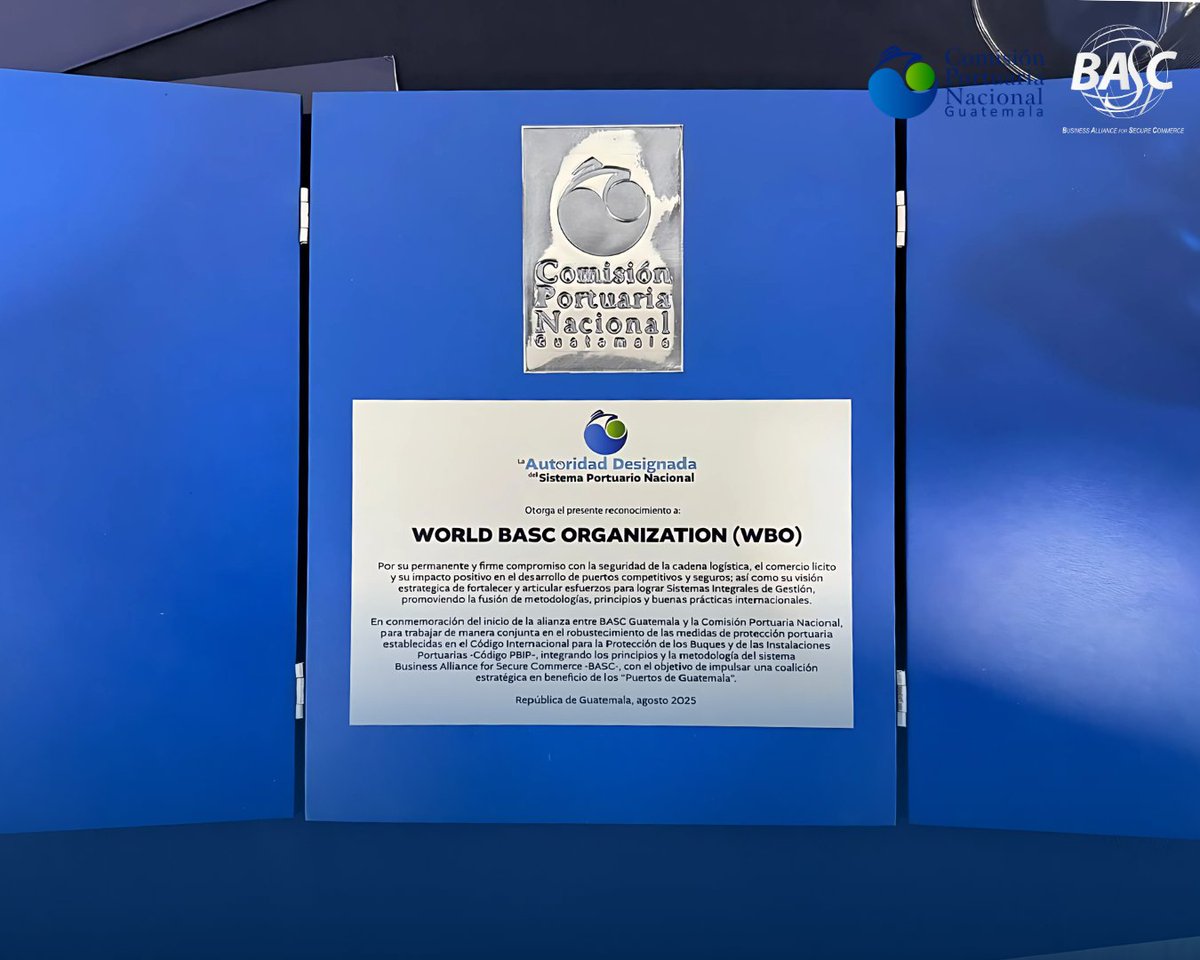 World BASC Org. (@worldbascorg) on Twitter photo En un paso clave para la seguridad del comercio internacional, <a href="/bascguatemala/">BASC Guatemala</a> y <a href="/cpngobgt/">Comisión Portuaria Nacional</a> firmaron un Memorando de Entendimiento.
La alianza integra PBIP, OEA y BASC para puertos más seguros y competitivos, recibiendo reconocimiento por su compromiso. 🌐🤝
#SomosBASC En un paso clave para la seguridad del comercio internacional, <a href="/bascguatemala/">BASC Guatemala</a> y <a href="/cpngobgt/">Comisión Portuaria Nacional</a> firmaron un Memorando de Entendimiento.
La alianza integra PBIP, OEA y BASC para puertos más seguros y competitivos, recibiendo reconocimiento por su compromiso. 🌐🤝
#SomosBASC