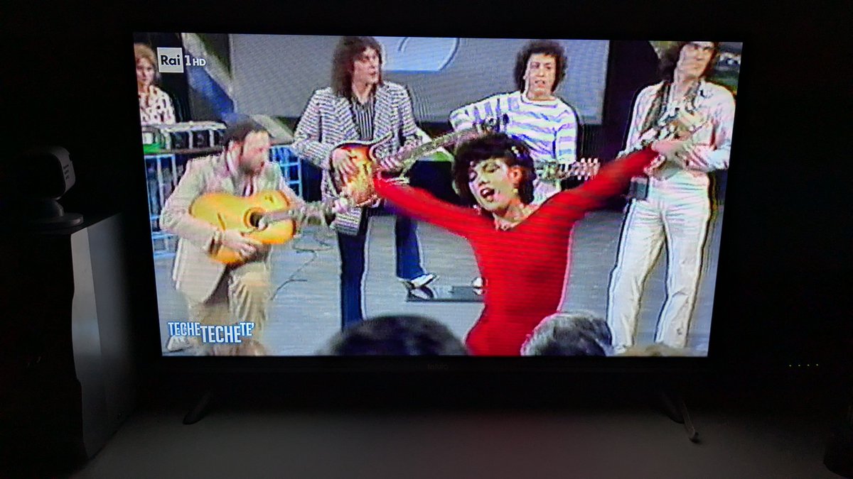 IbridoDigitale's tweet photo. Antonella Ruggero l'autotune c'è l'aveva integrato di serie.

#Techetechete | #MatiaBazar https://t.co/ubv59Ou4M2