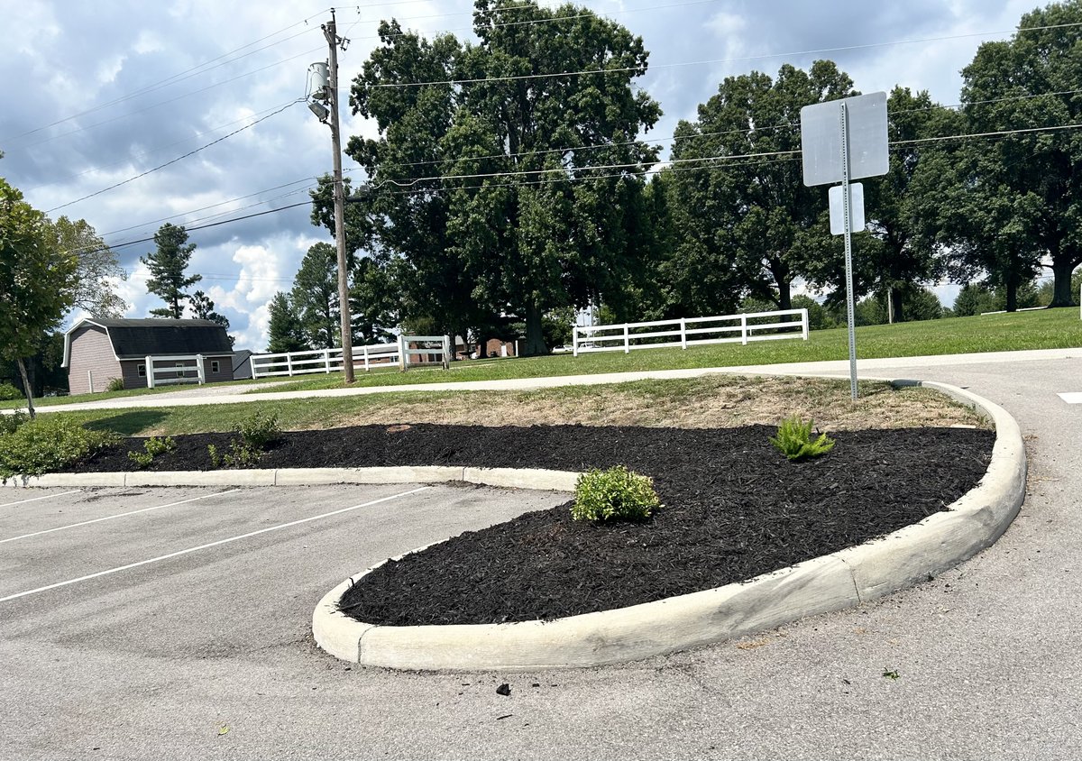 We extend our heartfelt thanks to the dedicated volunteers from St. Elizabeth for their hard work at our Boone County Head Start location. We are truly grateful for their continued commitment. #headstartproud #WeAreCSBG