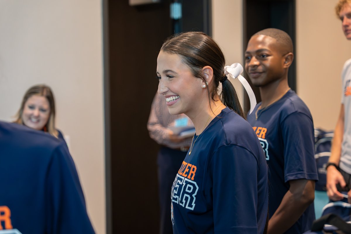 UTTyler's tweet image. Starting the year cool! 😎🎒We're proud to participate in this year's #SchoolIsCool event! Thank you to everyone who came out to support our @tylerisd students and community! #UTTyler #BackToSchool