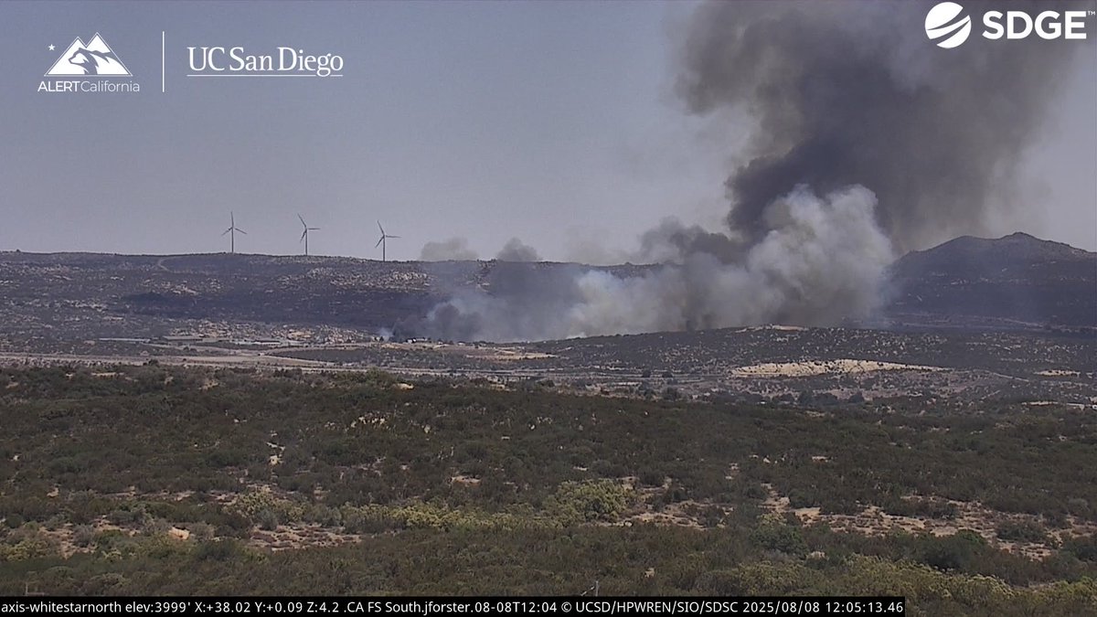 DanielFireTruck's tweet photo. #RoadrunnerFire 5 additional engines have been Requested for Structure Protection. https://t.co/NNdoyuP5Sz