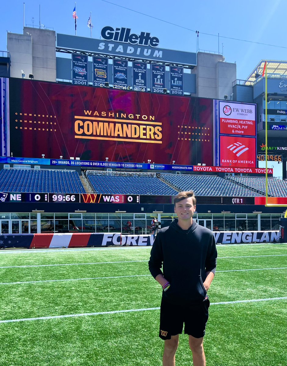 Amy Kenneally (@akenneally12) on Twitter photo How it started β‘οΈ How itβs going π
Blood is thicker than the hometown team honoring Tom Brady π¬π«‘β€οΈ
Great work <a href="/Aakenn17/">Aaron Kenneally</a> How it started β‘οΈ How itβs going π
Blood is thicker than the hometown team honoring Tom Brady π¬π«‘β€οΈ
Great work <a href="/Aakenn17/">Aaron Kenneally</a>