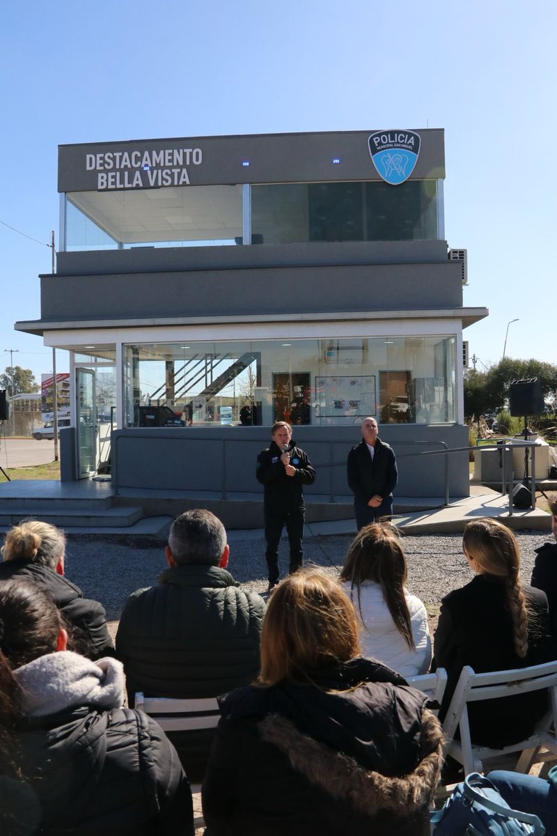 jaimemendezh's tweet photo. Hoy, junto a nuestro secretario de Seguridad @Hncalvente, presentamos la ampliación y el nuevo funcionamiento del destacamento policial Bella Vista, ubicado en el acceso al distrito por Gaspar Campos
El destacamento, que atenderá especialmente toda esa zona de San Miguel, cuenta con un centro de monitoreo propio, patrullas municipales y motos totalmente equipadas #SanMiguel