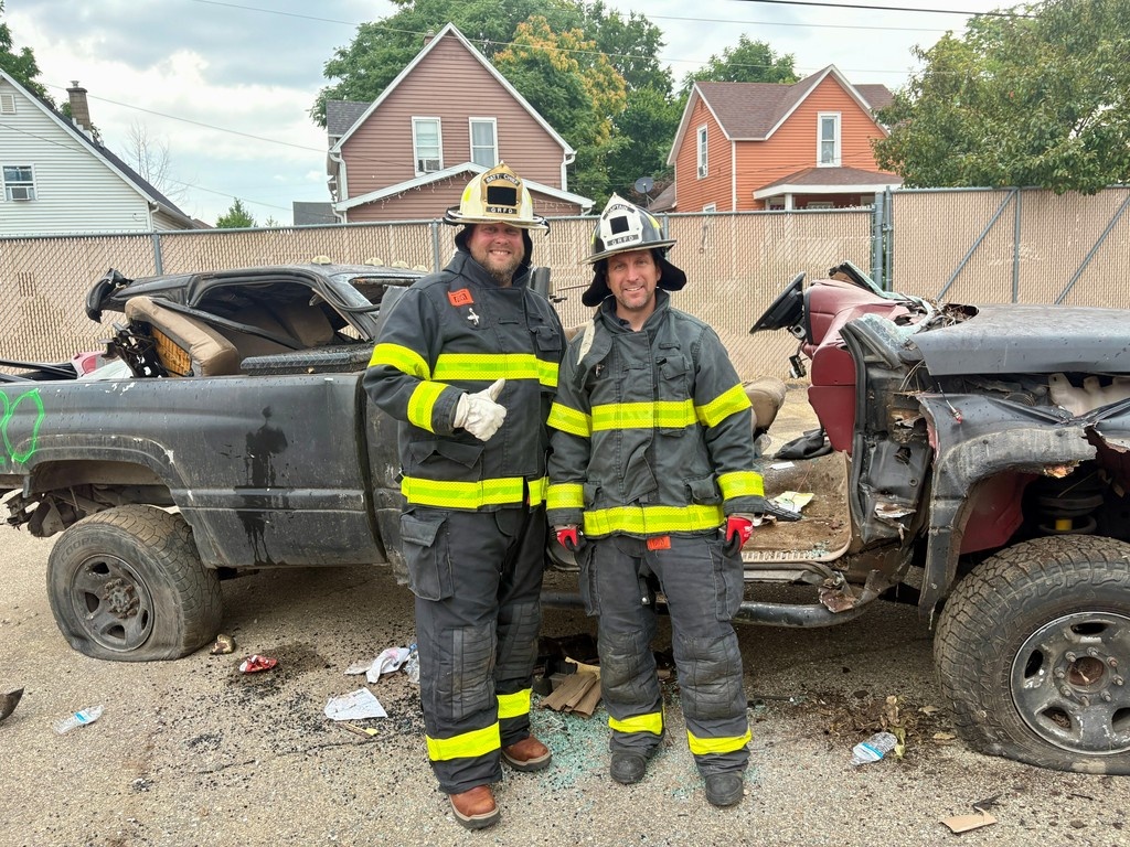 🚒 Ever wonder what it’s like to walk in a firefighter’s boots?

Field Manager Dan Jenema and Project Manager Scott McConnelee recently spent 24 hours with the Grand Rapids Fire Department as part of our work on the new Division Avenue fire station.