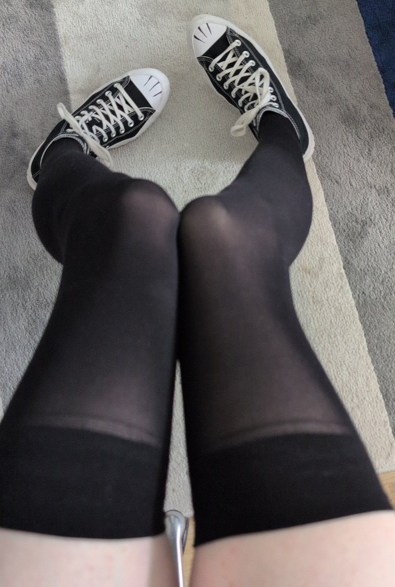 I pimped my shoes :333