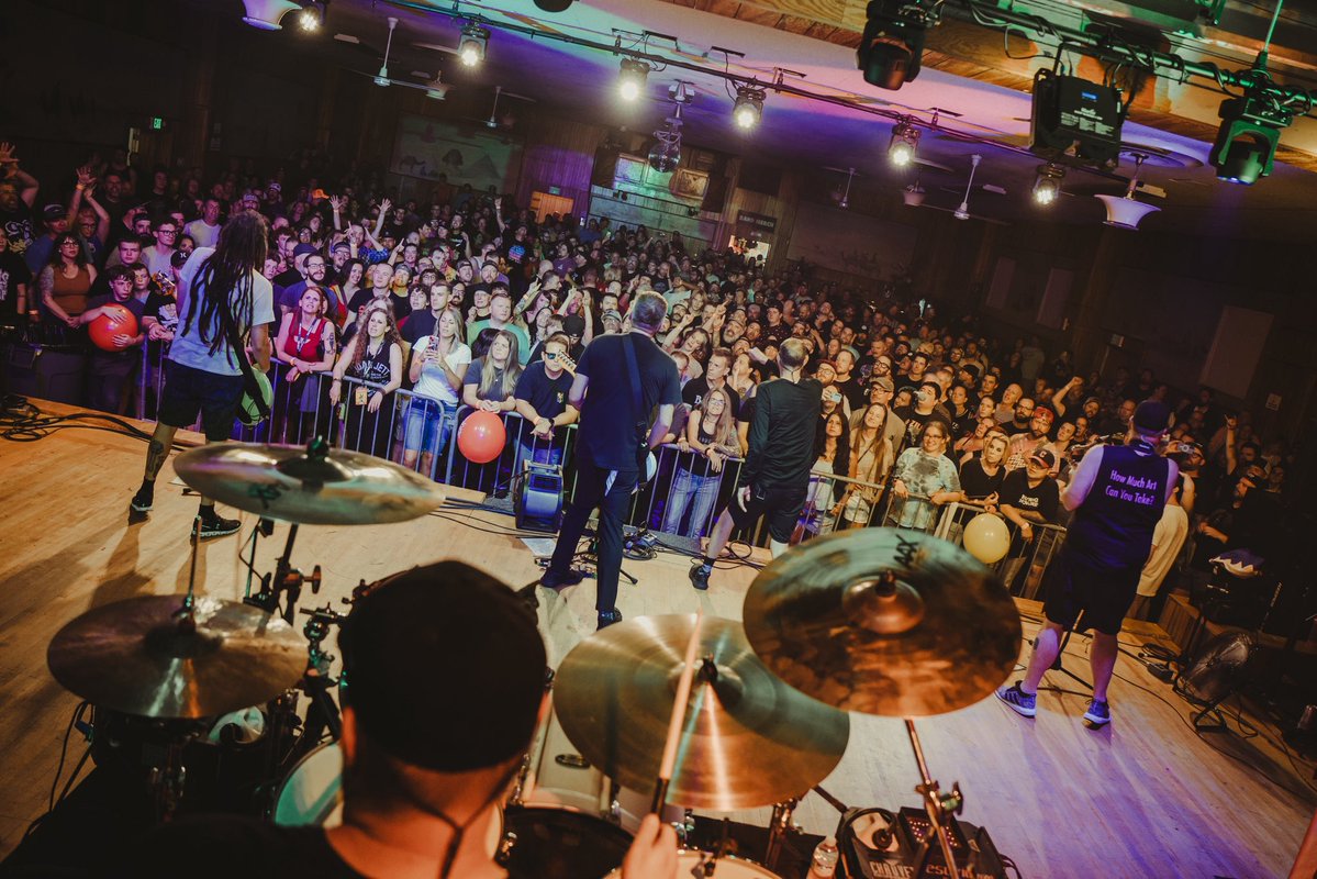 Chris DeMakes (@lessthanchris) on Twitter photo Boise, you were amazing as always! What a beautiful crowd. Thanks to everyone for making it a memorable one! Salt Lake City, we’re here - LOW TICKET ALERT! Get yours now, before it’s too late! See you tonight…
📷: <a href="/gavfrontrow/">Gavin Smith</a> Boise, you were amazing as always! What a beautiful crowd. Thanks to everyone for making it a memorable one! Salt Lake City, we’re here - LOW TICKET ALERT! Get yours now, before it’s too late! See you tonight…
📷: <a href="/gavfrontrow/">Gavin Smith</a>