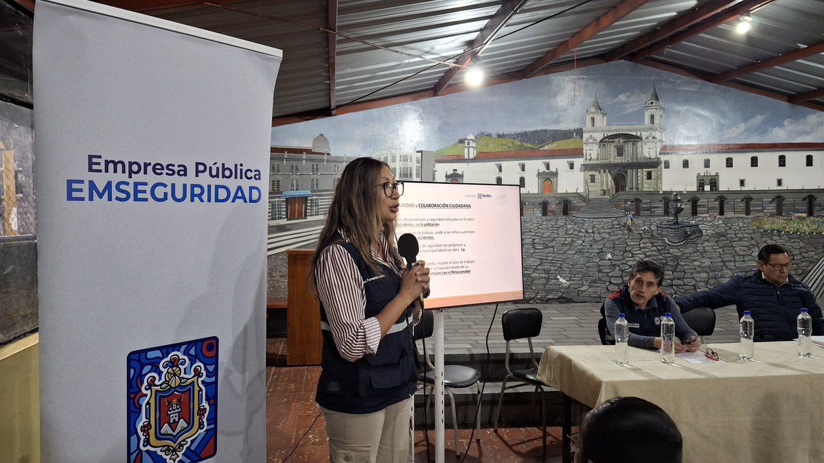 🚧 EP EMSeguridad realizó la socialización técnica del inicio de obras del proyecto de mitigación de riesgo en el río Machángara 🌊, beneficiando a las 🏘️ parroquias Itchimbía y Puengasí – Tramos I y II. 🏗️

🔧👷‍♂️ ¡Avanzamos con obras que protegen y mejoran la vida!
#QuitoRenace