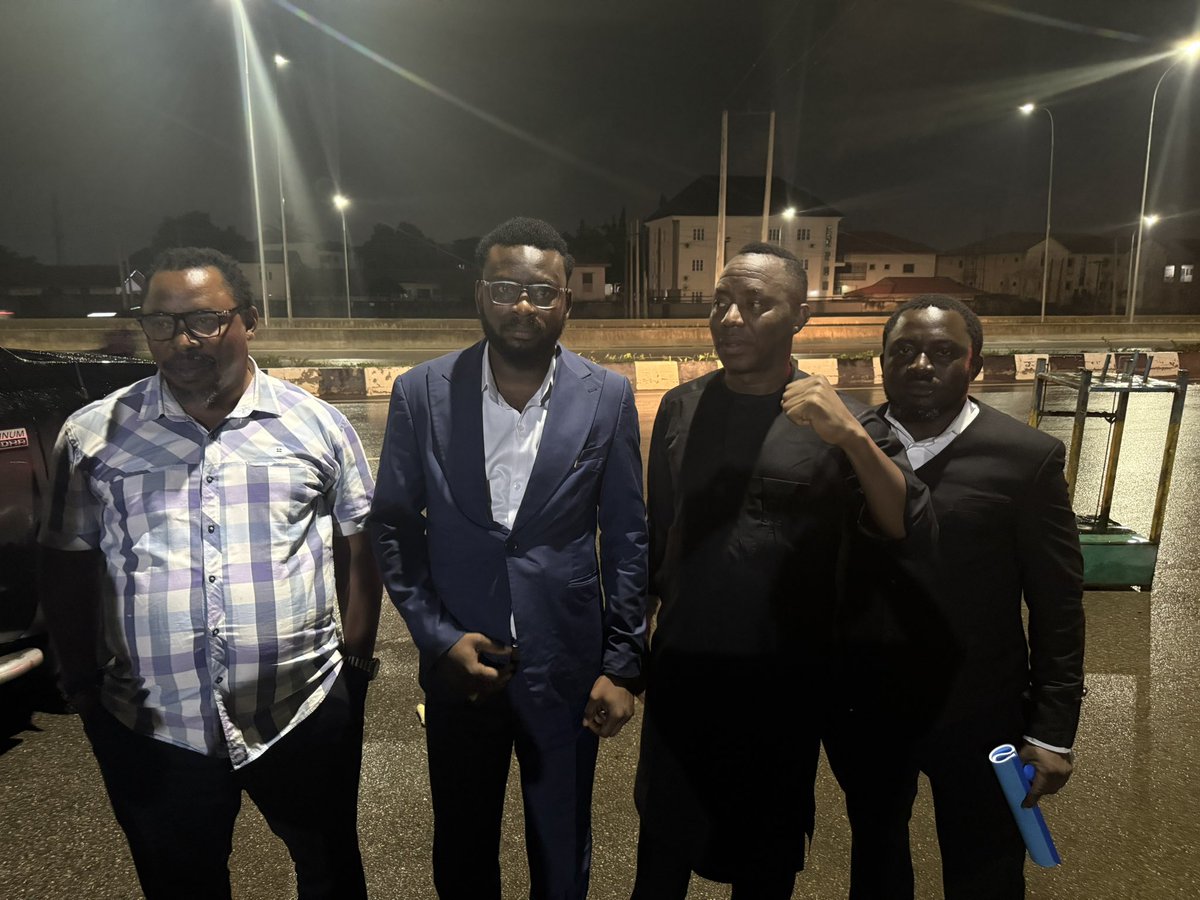 BREAKING: Sowore Regains Freedom After Two-Day Detention In Nigerian Police Custody | Sahara Reporters bit.ly/4lDeIKl