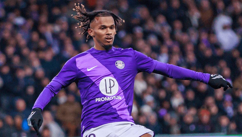 DERNIÈRE MINUTE 🚨

Beşiktaş intensifie ses efforts pour recruter le milieu offensif 🇫🇷 Yann Gboho (24 ans) et a soumis une offre de 6 millions d’euros. 💶

🔗 [<a href="/lequipe/">L'Équipe</a>]