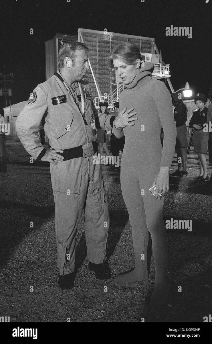 One of my all time space heroes has just died, #JimLovell. A great veteran astronaut, including on the Apollo 13 mission. 
RIP Jim Lovell, you are one of the greats. 🚀 And in.. The Man Who Fell To Earth!
#spacehero #nasa