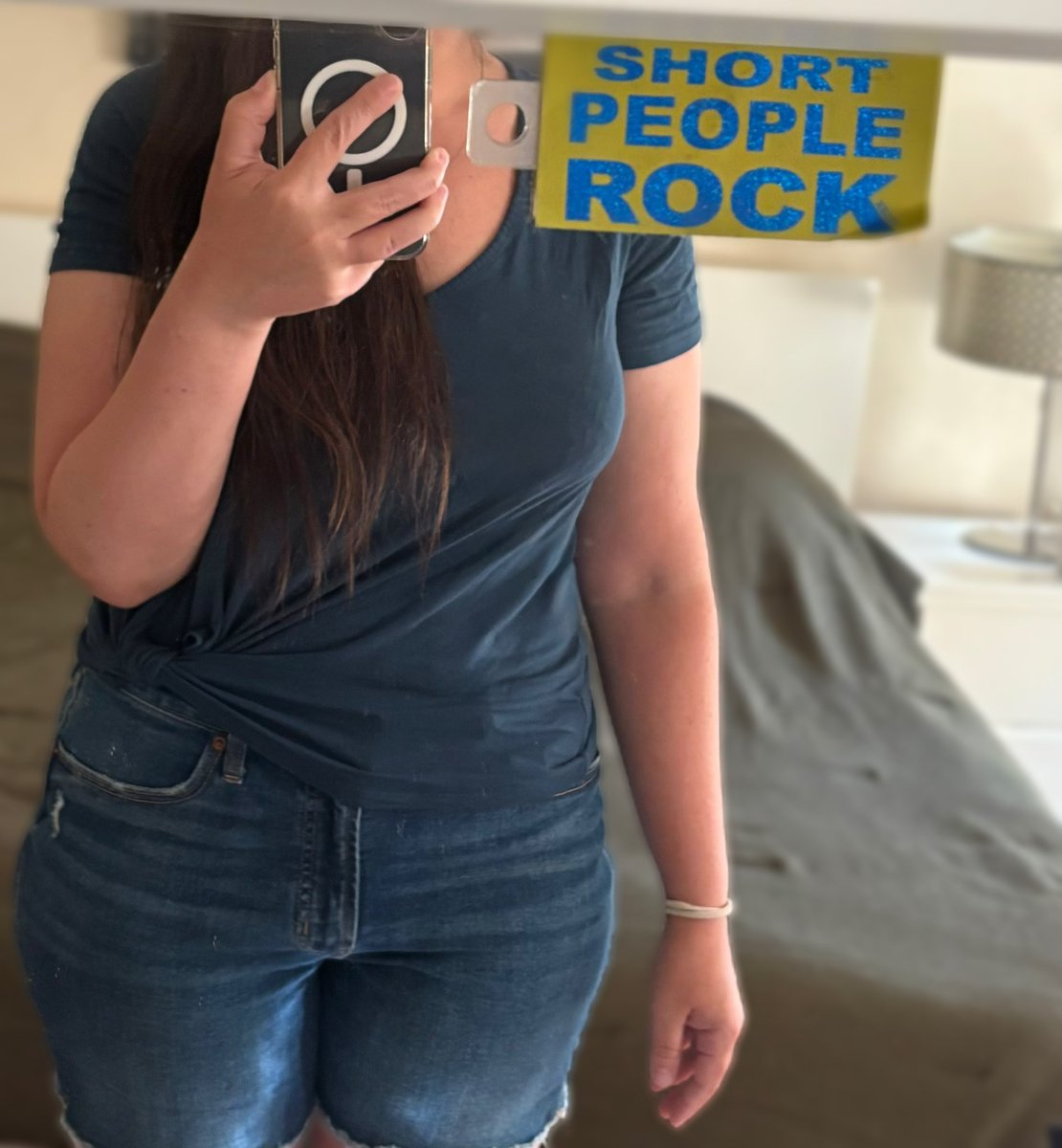 janefkndoe's tweet image. FYI