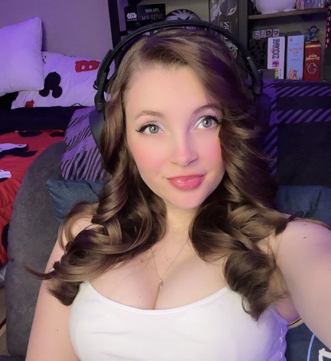 LIVVVEEEE!!! 💜 U! 

Also, new picture up on Patreon.com/morgannfox ☺️