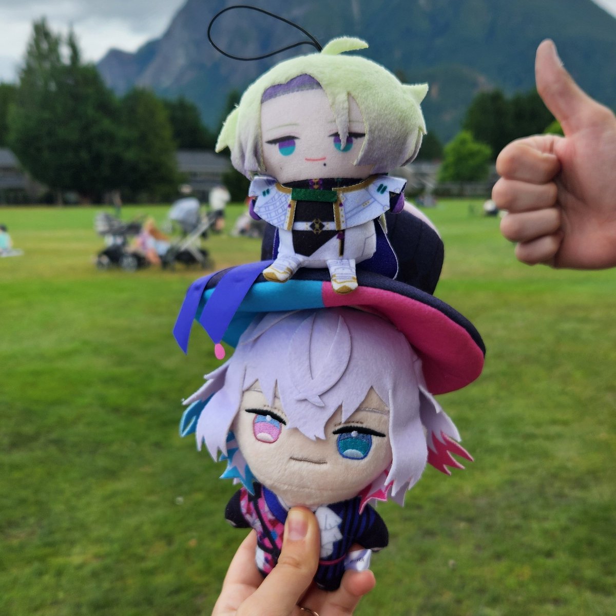 strawberrieVT's tweet photo. Oshi katsu at the farmers market yesterday :3
⊱ ─── ⋅ʚ♡ɞ⋅ ─── ⊰
#bettelion #outclaws #clawpe https://t.co/Omc12I77fg