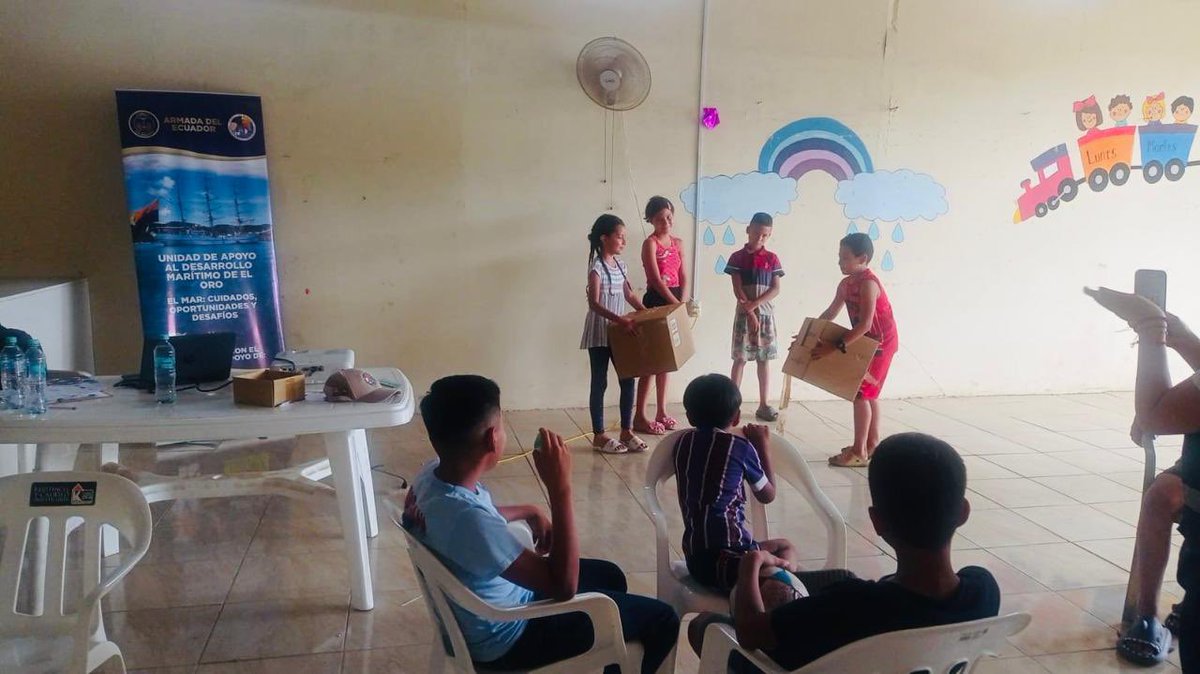 ElOro | La #DIGEIM, realizó un taller sobre Buenas Prácticas Ambientales a niños, niñas y jóvenes de la parroquia Puerto Jelí. La jornada incluyó una dinámica basada en la dramatización de las “5 Rs”, fomentando la participación y la comprensión sobre el cuidado del entorno