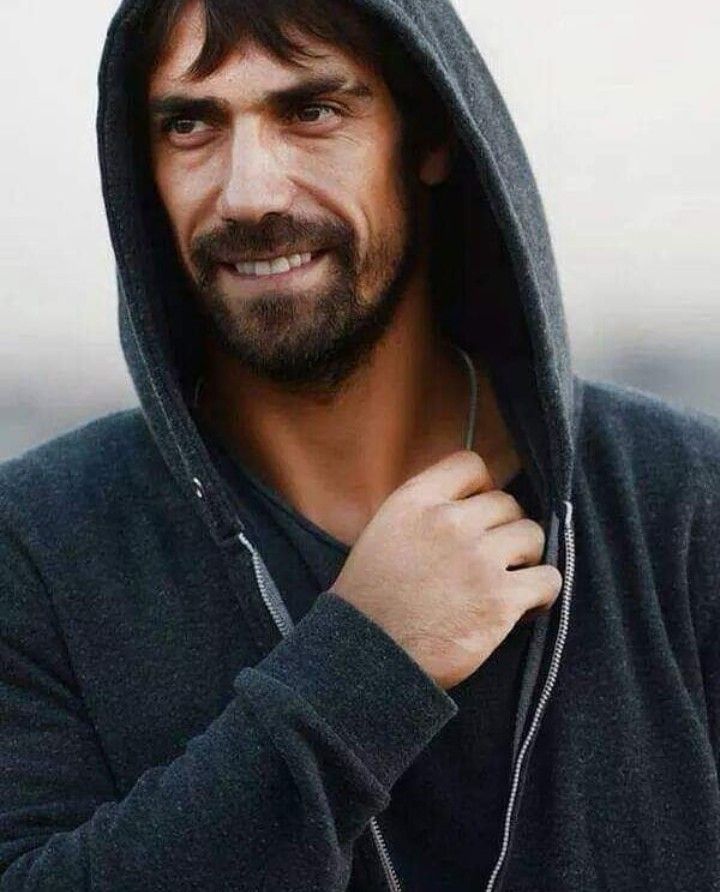 Il 22 agosto rivedrò il mio amato İbo in tv 😍😍

#İbrahimÇelikkol #SadeceSen