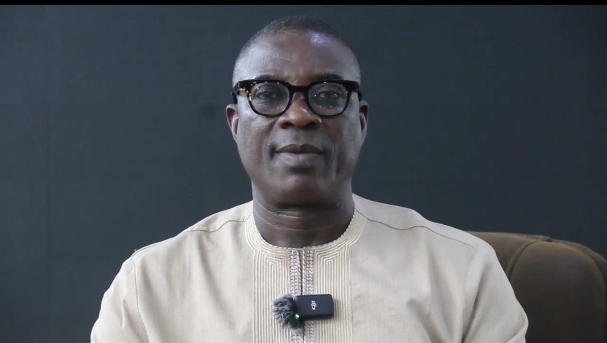 renoomokri's tweet photo. Apology Video: King Wasiu Ayinde Marshall, AKA K1 De Ultimate, Is 1000 times the man that Peter Obi is! 

I condemn King Wasiu Ayinde Marshall, AKA K1 De Ultimate's actions at the Nnamdi Azikiwe Airport, where he had a run-in with ValueJet, and I support the sanctions the Nigerian Civil Aviation Authority placed on him. 

Having said that, I must also commend King Wasiu Ayinde Marshall's act of accountability in taking responsibility for his actions and apologising to President Bola Ahmed Tinubu and the nation within 48 hours of the incident. 

To err is weakness, and to continue in your error is wickedness. K1 De Ultimate showed that he, like all humans, is weak. However, he demonstrated that though he may be weak, he is not wicked. 

Therefore, I urge that, within the ambit of the law, justice should be tempered on him with mercy. 

I compare his behaviour to that of the Presidential candidate of the Labour Party in the #NigerianElections2023, Mr. Peter Obi, who was caught red-handed in a leaked audio threatening to unleash "Religious War" on the Muslim Ummah. 

To date, Mr. Peter Obi has neither admitted what we all know, that he is the one on that leaked 'Yes Daddy' tape, nor apologised to the nation and specifically to the Muslim Ummah. 

A man, like Peter Obi, who cannot admit his error when he is not in power, will definitely commit terror when in power! 

It takes courage to do what K1 De Ultimate did—courage that Peter Obi obviously does not have. That is why I salute King Wasiu Ayinde Marshall and continue to respect him. 

Reno Omokri 

Gospeller. Deep Thinker. #TableShaker. Ruffler of the Feathers of Obidents. #1 Bestselling author of Facts Versus Fiction: The True Story of the Jonathan Years. Hodophile. Hollywood Magazine Humanitarian of the Year, 2019. Business Insider Influencer of the Year 2022. 21st Most Talked About Person in Africa, 2024.