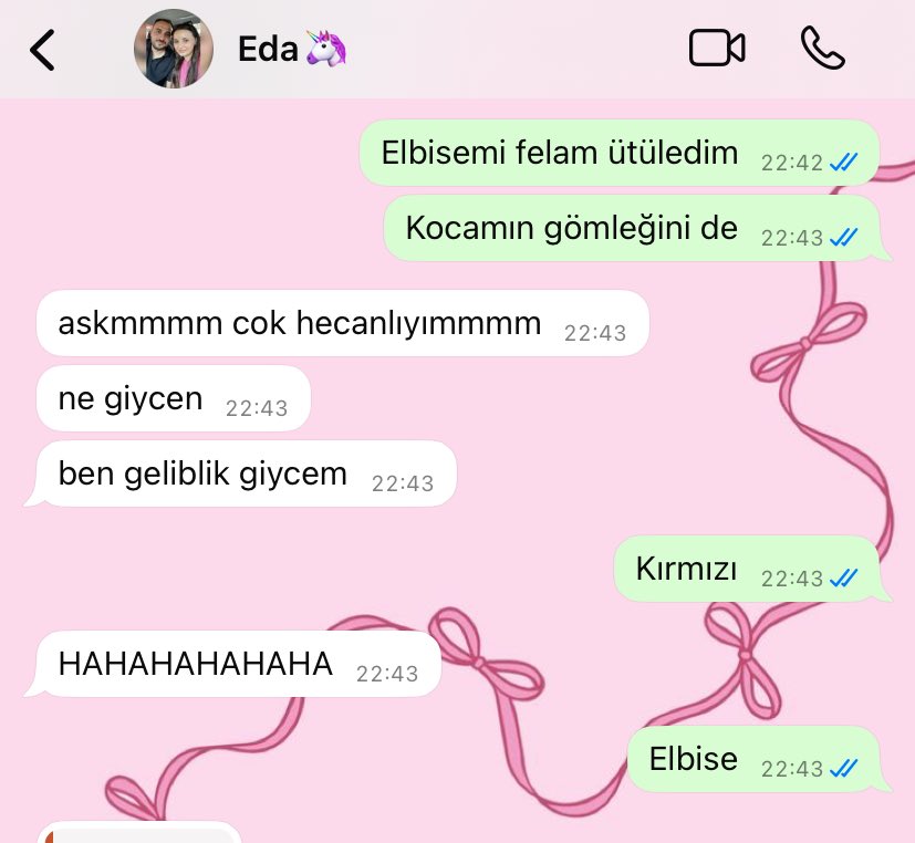 ymrkvrz's tweet photo. Kankam yarın evleniyor ve gelinlik giyecekmiş 😳 https://t.co/BZMQSYbK1H