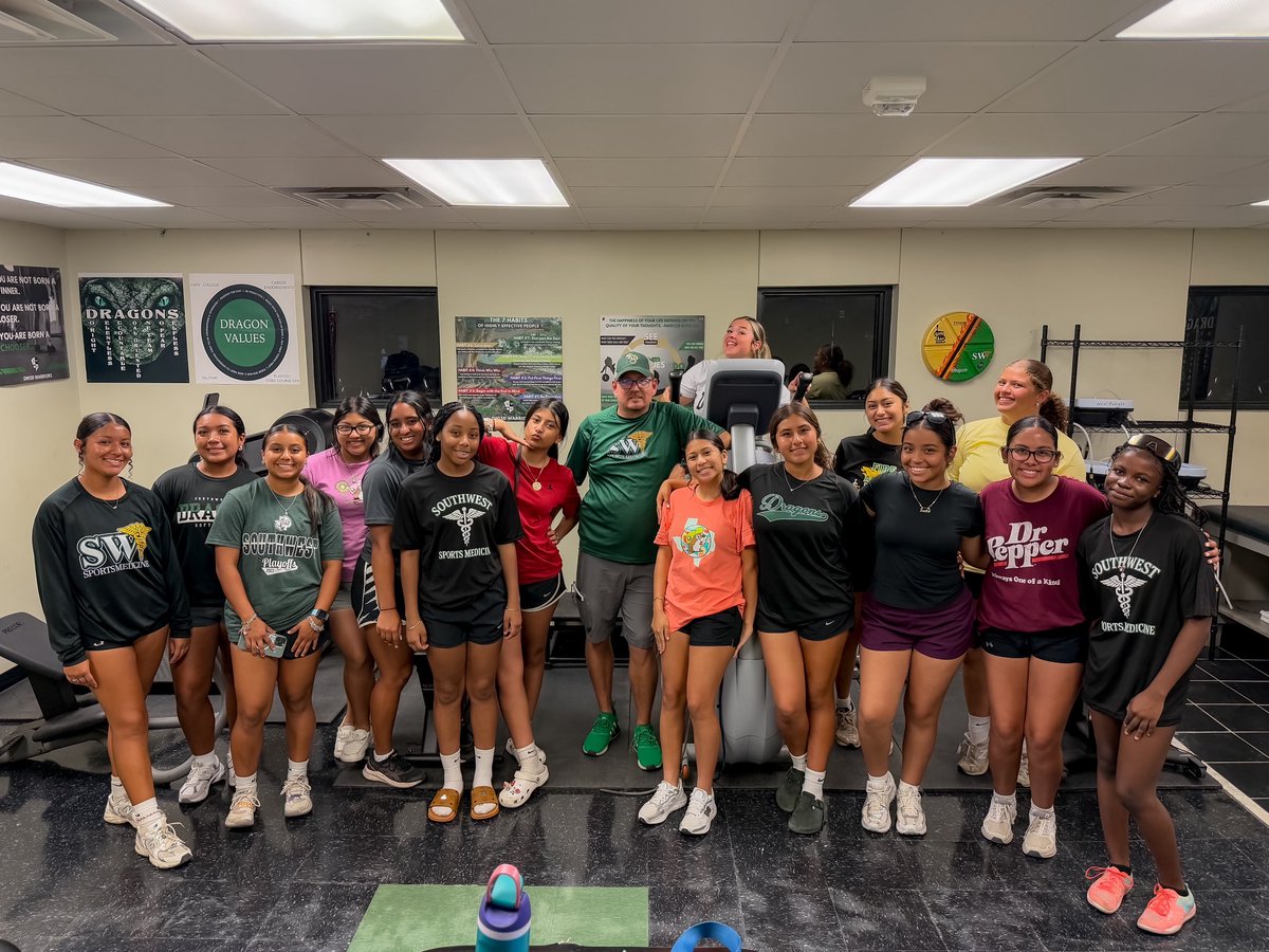 1st Week of Football practice... ✅

We’re lucky to have such a committed Sports Medicine Team, and we can’t wait to see how this season unfolds with our Student Trainers by our side! 🏈⚕️
