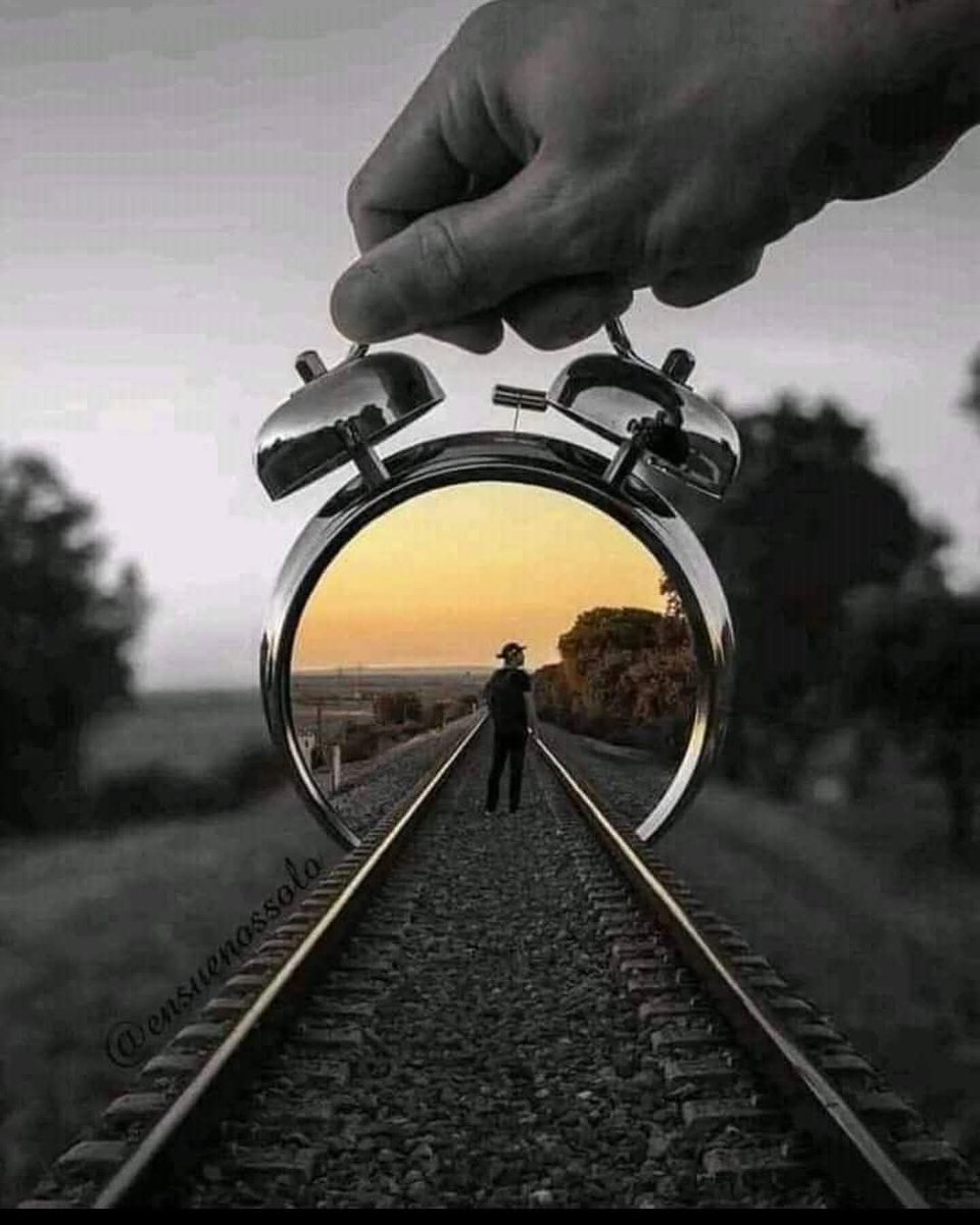 اليد التي وضعت يوسف في البئر
جاءت إليه بعد سنين ممدودة تقول : " تصدق علينا "
القدر يُبدع في تصفية الحسابات
فلا تستعجل ....  🩶