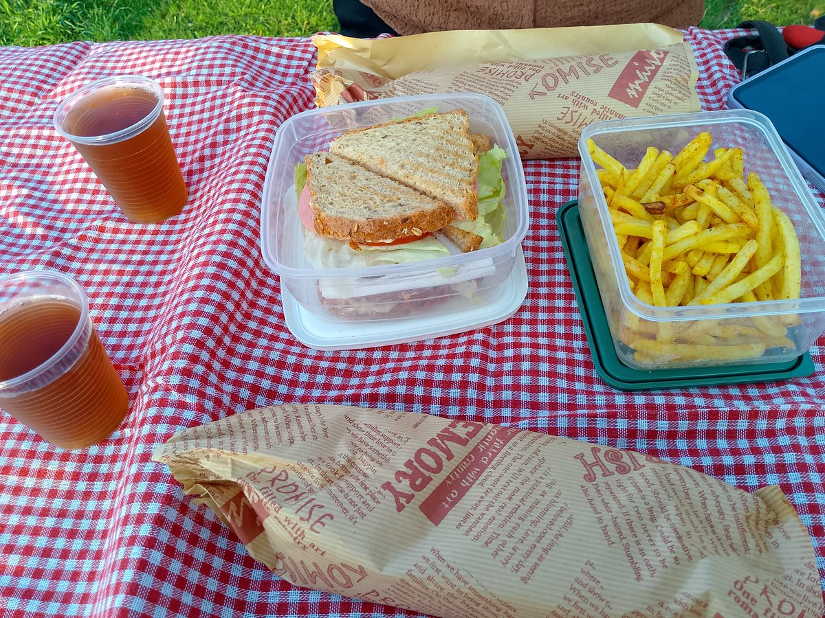 Sen o kadar gastronomi oku yüksek lisans yap masterchef katıl sonra kankana böyle yemek yap oldu mu şimdi