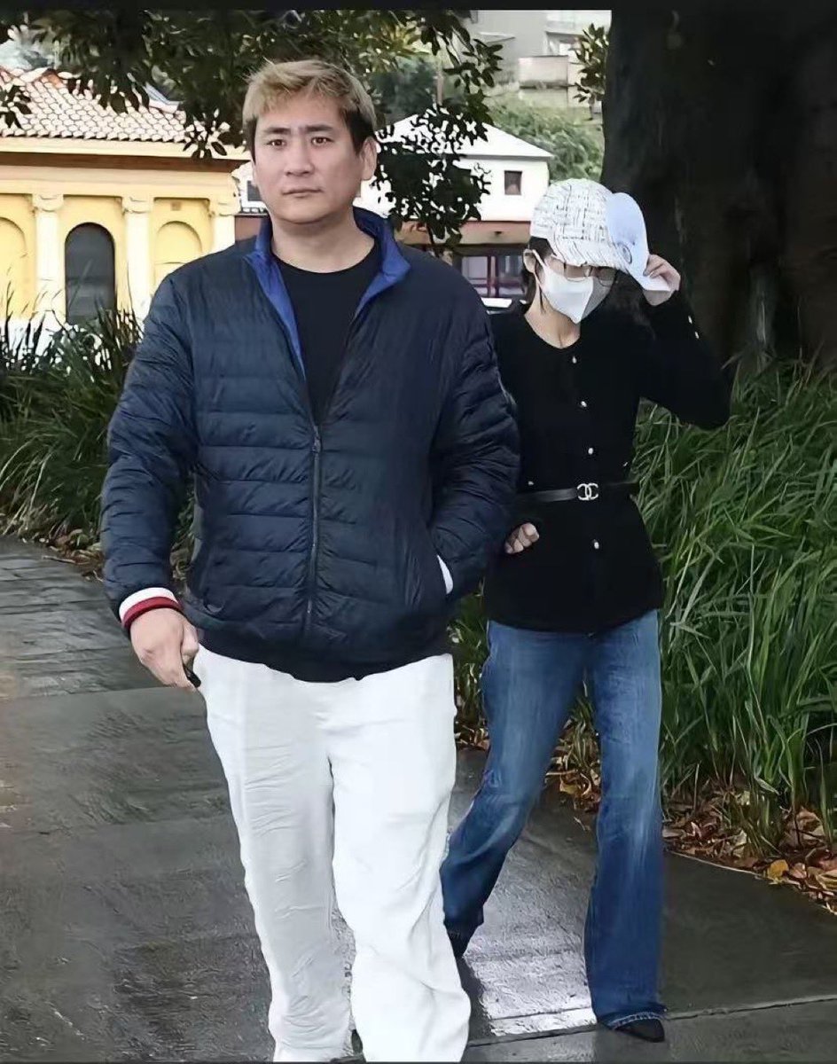 buhuifei666's tweet photo. 又是一个中共邪教中央领导的吸血鬼儿子，跑到海外了❗️ https://t.co/hSDEhxcF10
