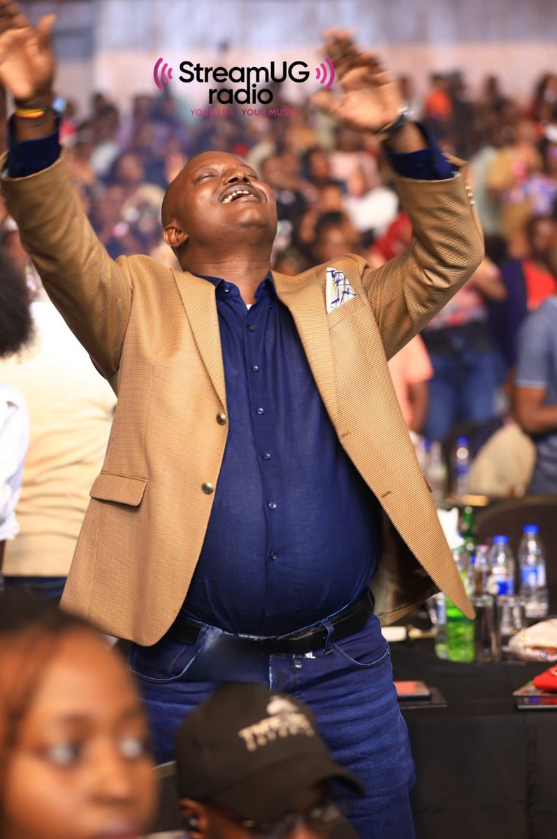 StreamUGRadio's tweet image. Pastor Bujingo is mob locked in for Pr. @WilsonBugembe’s #20YearsOfPWilsonBugembe show 

#StreamUg radio