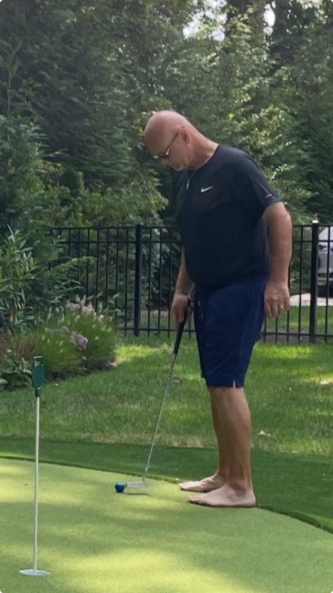StreatTaylor's tweet image. ⁦@livgolf_league⁩ #LIVGolfchicago 
#LIVBroadcast 
Chilling by the pool at our cousins place watching LIV 🏌️‍♂️ on the Big Screen 
🫵🏻👁️👁️