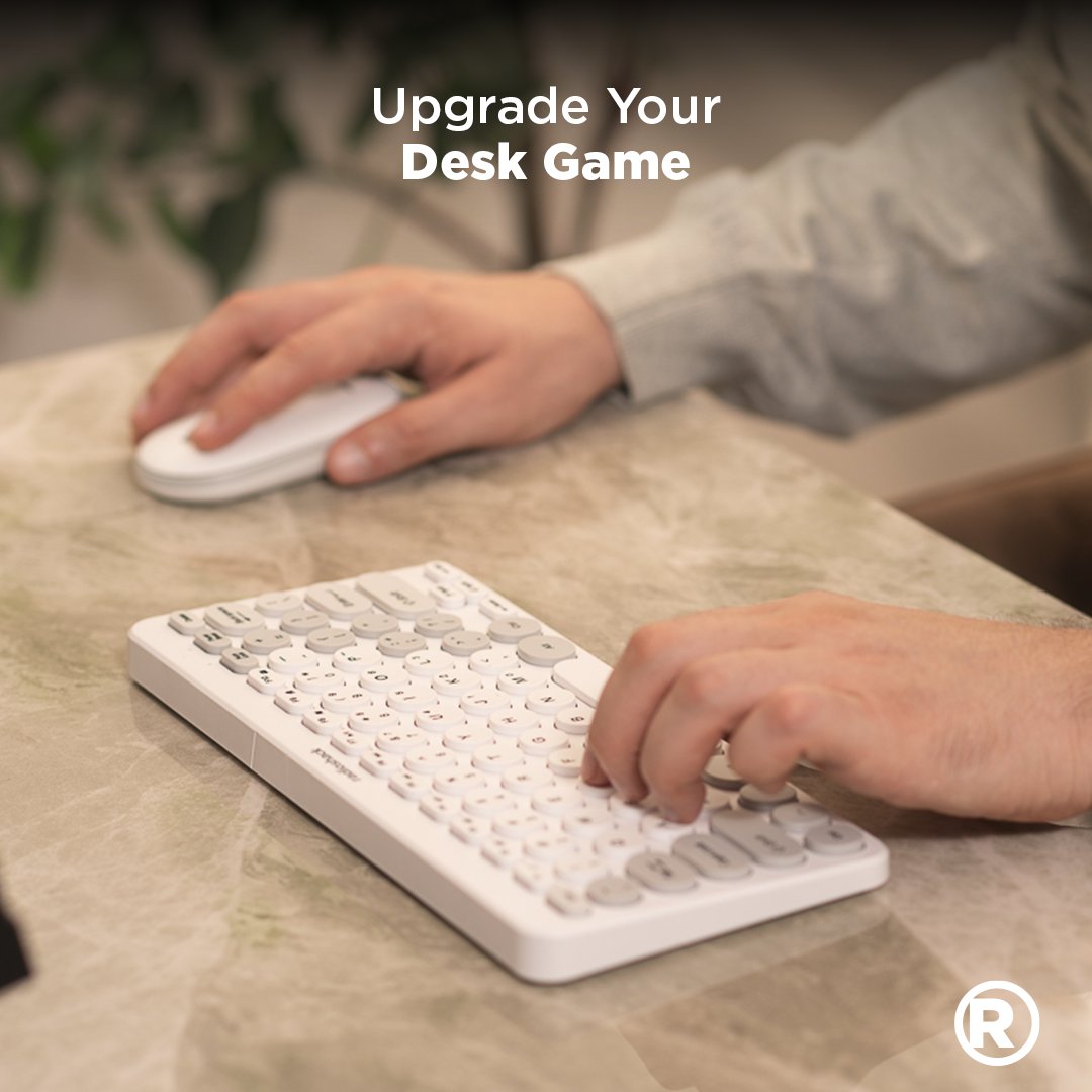 radioshack's tweet image. Minimal setup, major impact 💼✨ Upgrade your workspace with gear that gets it done in style!
#CleanDeskClub #RadioShackStyle #TechEssentials