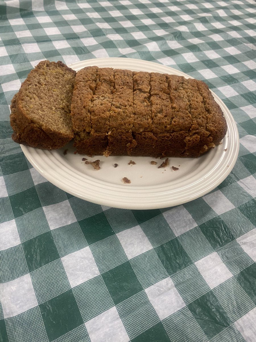 Mrs. Vacio's students are flourishing with their garden! They turned yellow squash into delicious bread, filling the hallway with an incredible aroma. ☺️🍞<a href="/CoronaAlex_GEMS/">Alex Corona</a> #fruitsoftheirlabor #gardens #experiences