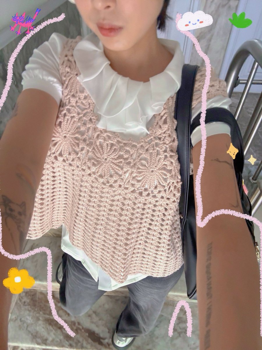 울클럽 코튼아크릴 100g 3볼로 뜬 나비별 모티브 뷔스티에 🤭🦋💖