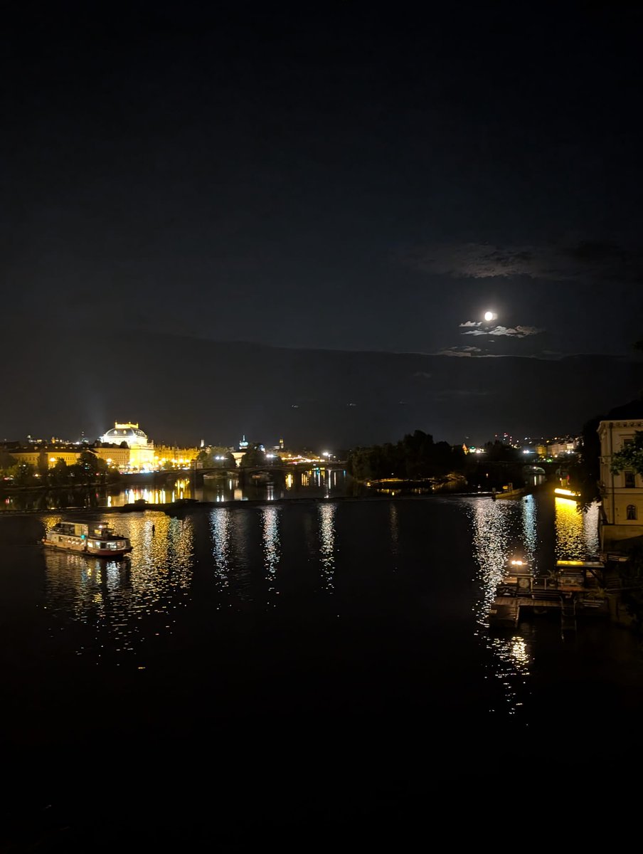 Justycoys tweet media