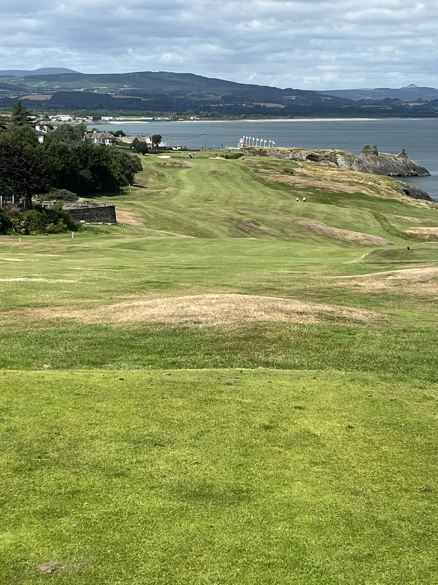 Stunning day for it <a href="/WicklowGolfClub/">Wicklow Golf Club</a>. Have been driving past the gate for 33 years. It had somehow been an absentee from my Irish golf course roster. Some incredible views &amp; extraordinary holes. A visual feast of a golf course. With thanks to old pal Andy Kavanagh for the invite.