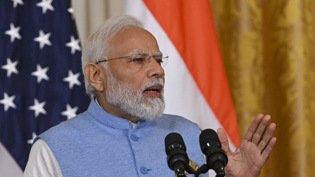 La #India decidió suspender sus planes de compra de armamento y aviones estadounidenses, reporta este viernes Reuters con referencia a tres funcionarios indios familiarizados con el asunto. #EEUU