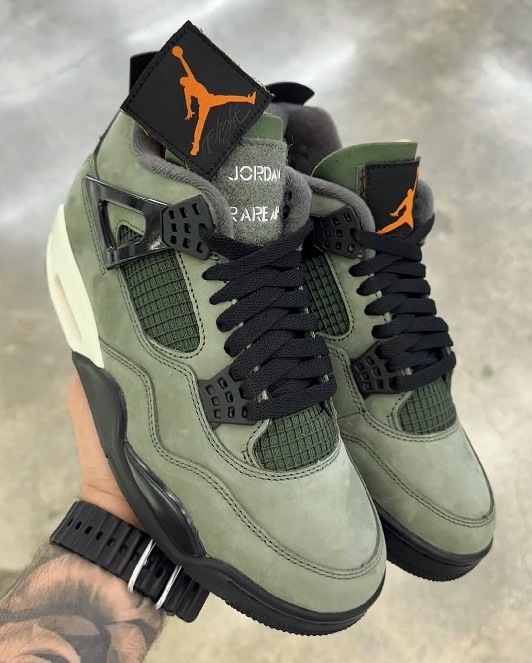靴 UNDEFEATED Nike Air Jordan 4 Retro 28cm Buy Undefeated x Air Jordan 4 Retro 'Friends & Family' 2005