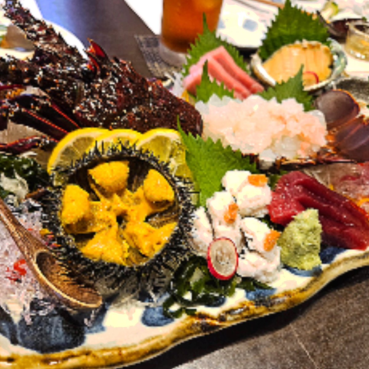 menyaSO's tweet image. おはようございます
店主なつきでございます
本日8月9日(土)の営業は

6:00～9:00
11:00～14:00

ワンオペのため
カウンター席のみ
メニュー限定
(冷たいシリーズなど販売無し)
とさせていただきます
申し訳ありませんが、ご了承の上ご来店ください
よろしくお願いします