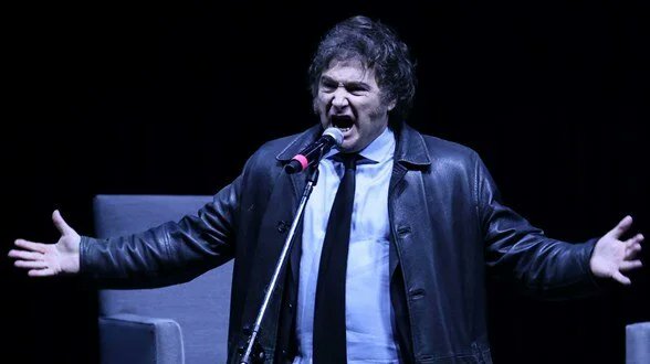 "Eğer para basmak fakirliği bitirseydi, Diploma basmak da aptallığı bitirirdi."
                                                       Javier Milei