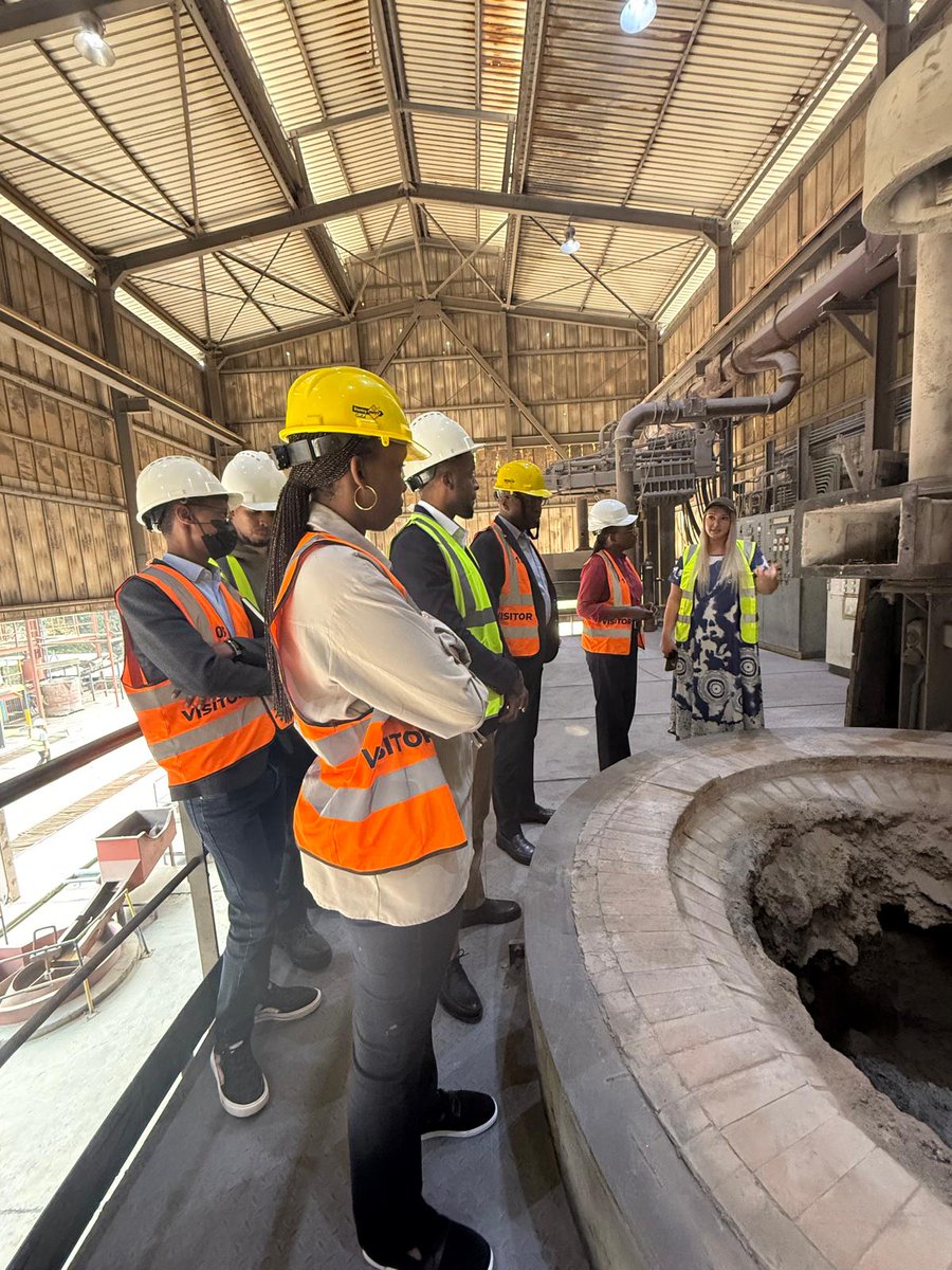 RMB CEO Alice Uwase joined Togo’s Minister of Mines &amp; Energy, Robert Eklo, at <a href="/LuNa_Smelter/">LuNa Smelter Ltd</a>  to explore how blockchain  technology is revolutionising the mining sector.