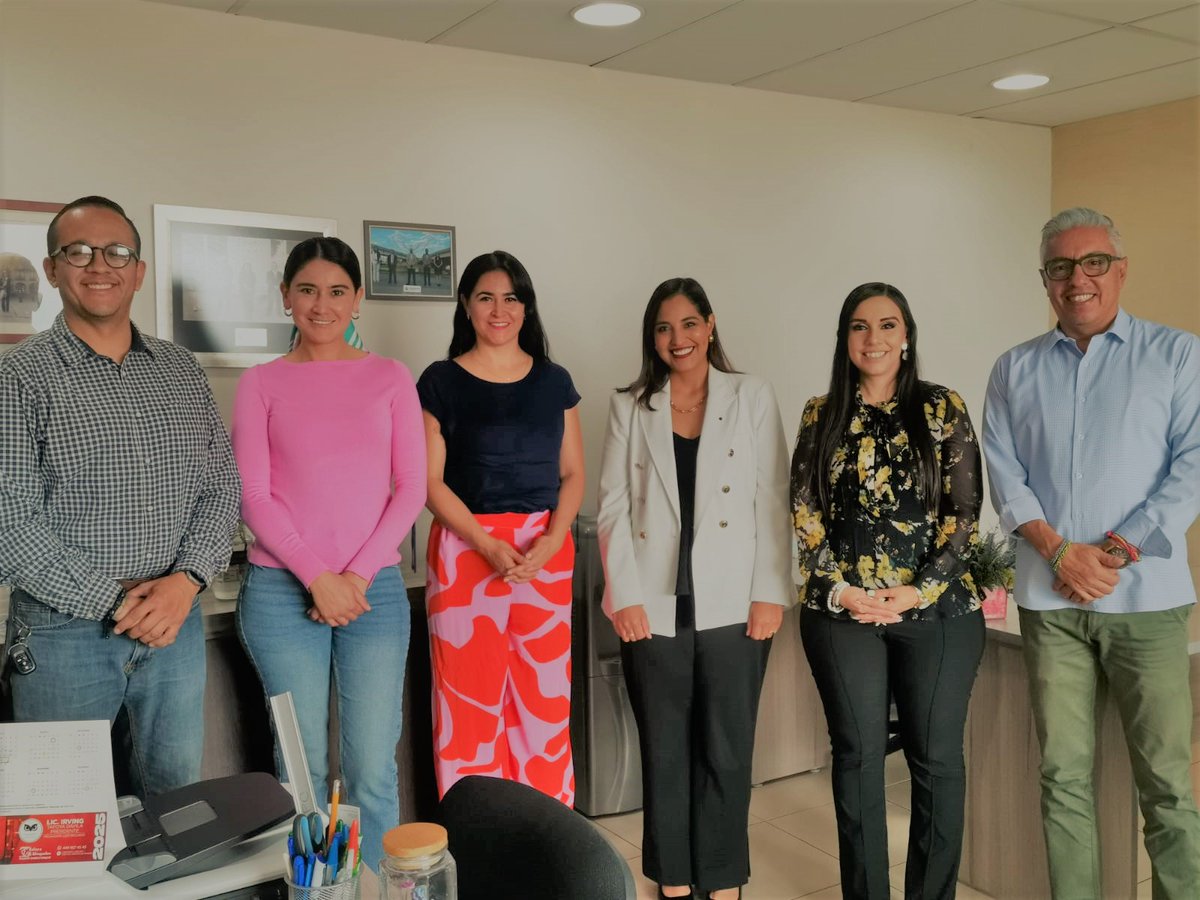 Reunión con Mtra. Cecilia Palomo Caudillo Vicepresidenta  de la Barramexicanadeabogadosaccapituloags.
📷