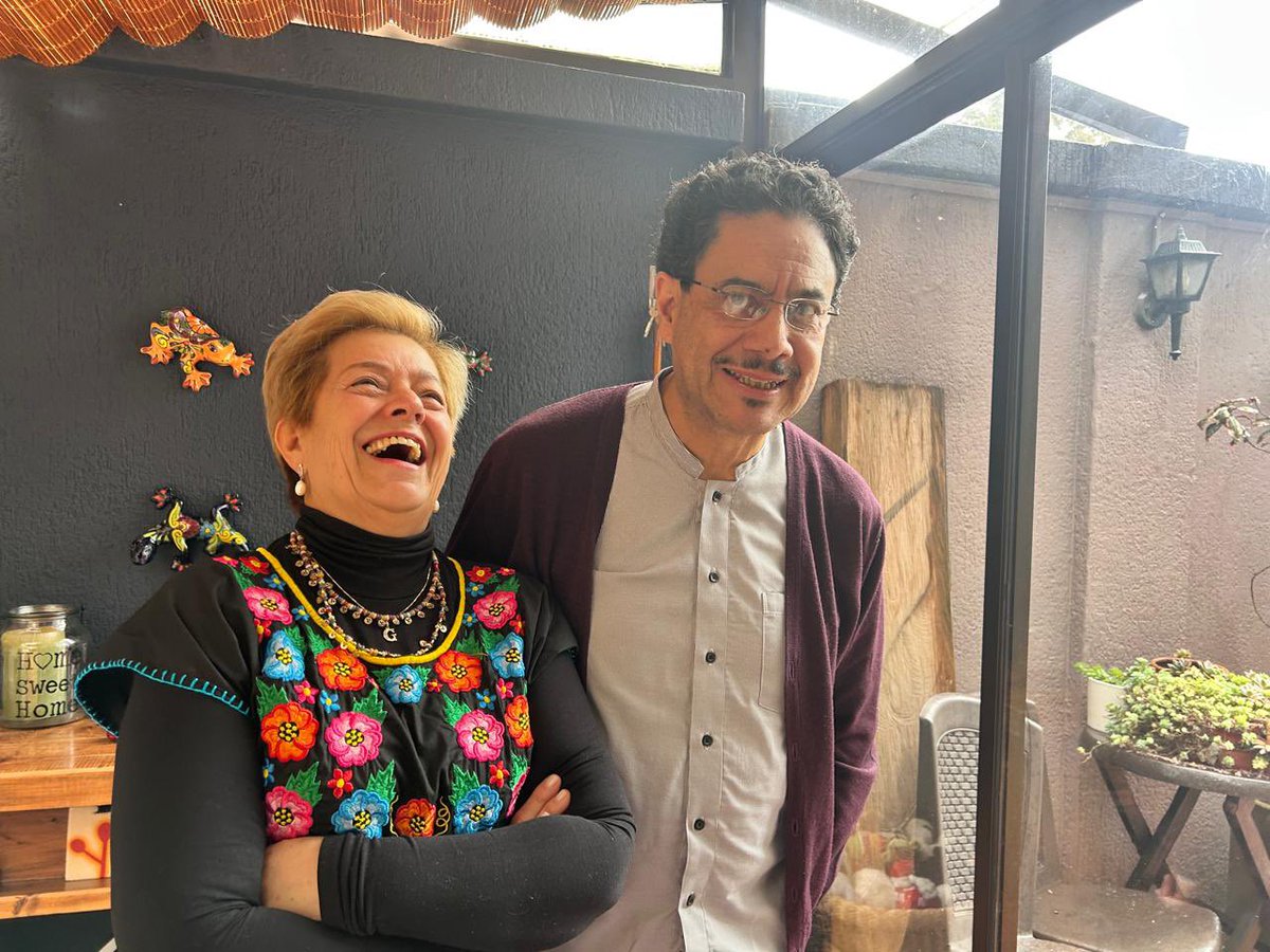 3 años de gobierno del cambio y mucho por transformar. 🇨🇴

La izquierda no se detiene: ¡profundicemos el proyecto popular! 🚩

Que surja una candidatura de unidad y voz del pueblo.
¡Gloria e Iván, el pueblo los respalda! ✊🏾