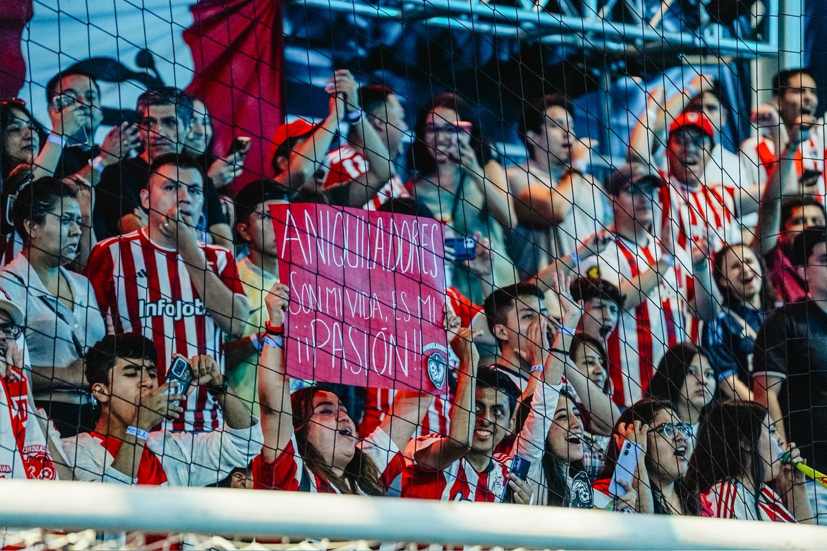 Mucha suerte en esta nueva aventura. Os deseo lo mejor siempre. Agradecido y feliz de todos los momentos vividos con esta camiseta. 

♥️🖤

<a href="/AniquiladoresFC/">Aniquiladores FC 💪</a>