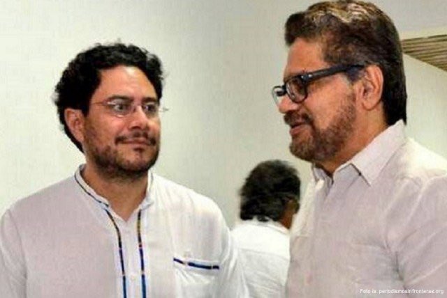Wilson Ruiz Orejuela (@wilsonruizo) on Twitter photo El mentiroso de <a href="/IvanCepedaCast/">Iván Cepeda Castro</a> no busca justicia, busca venganza.
Después de perseguir al expresidente <a href="/AlvaroUribeVel/">Álvaro Uribe Vélez</a>, ahora quiere intimidar a <a href="/tomasuribeEco/">Tomas Uribe Moreno</a> y <a href="/jeronimoauribem/">Jerónimo Uribe</a> con amenazas legales por decirle la verdad.
En Colombia no puede normalizarse el abuso del poder El mentiroso de <a href="/IvanCepedaCast/">Iván Cepeda Castro</a> no busca justicia, busca venganza.
Después de perseguir al expresidente <a href="/AlvaroUribeVel/">Álvaro Uribe Vélez</a>, ahora quiere intimidar a <a href="/tomasuribeEco/">Tomas Uribe Moreno</a> y <a href="/jeronimoauribem/">Jerónimo Uribe</a> con amenazas legales por decirle la verdad.
En Colombia no puede normalizarse el abuso del poder