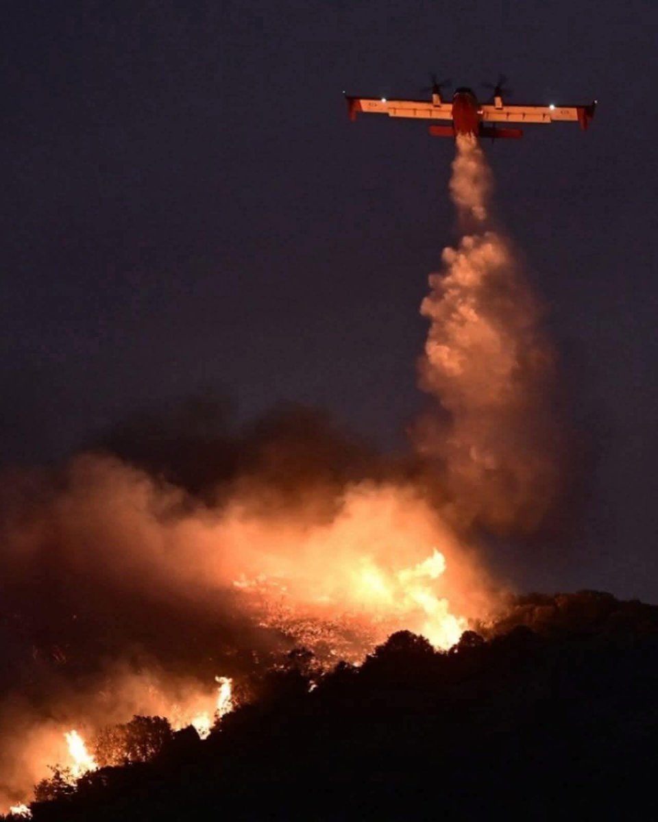 Respect σε αυτον τον πιλοτο που επιχειρουσε και μετα την δυση του ηλιου.