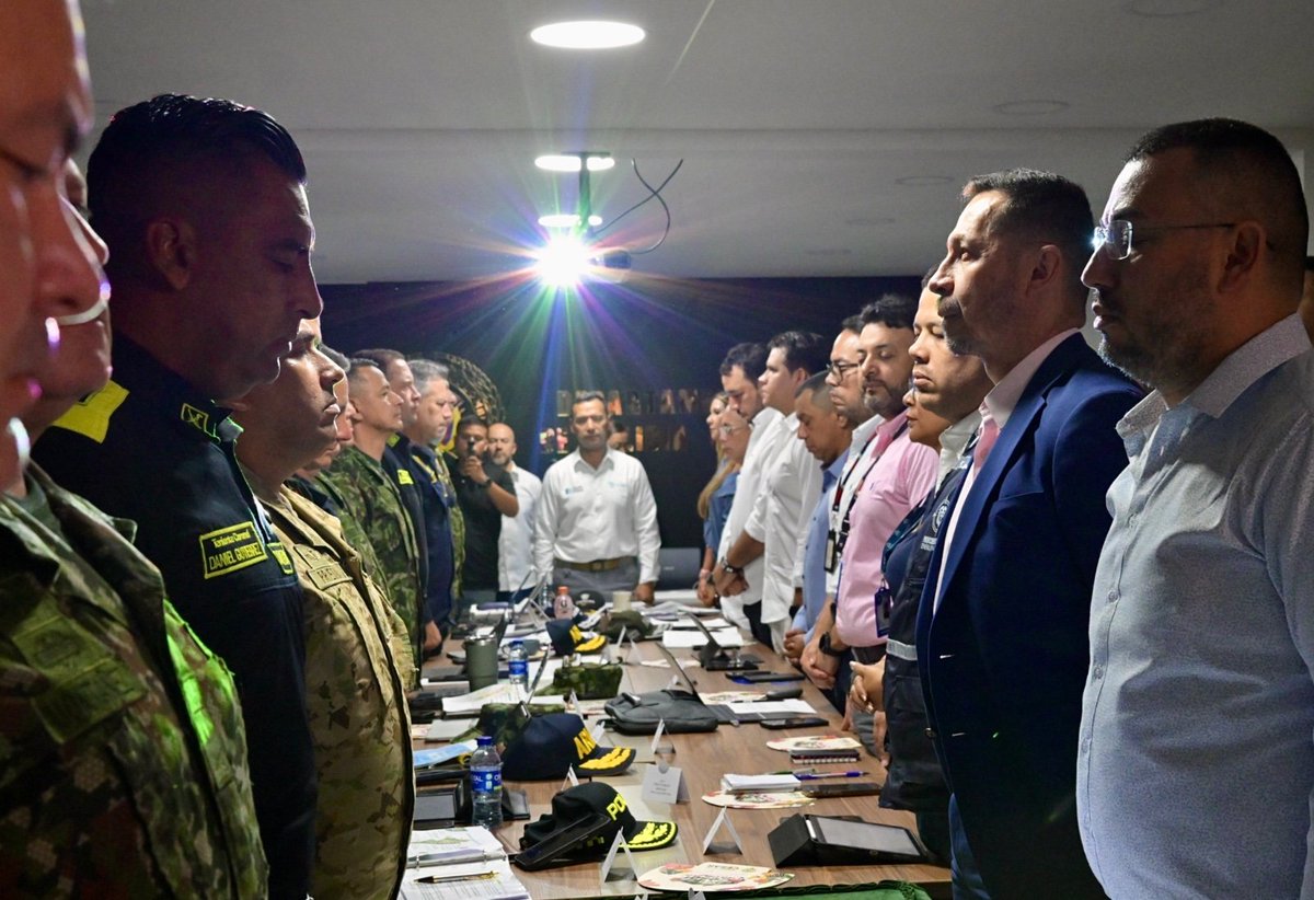 Director General INPEC (@dinpec) on Twitter photo En Valledupar en el Consejo de Seguridad convocado por <a href="/mindefensa/">Mindefensa</a>, trabajamos junto a autoridades militares, policiales y regionales en la definición de medidas frente a los delitos que más afectan al departamento, entendiendo que la seguridad exige presencia y trabajo en equipo En Valledupar en el Consejo de Seguridad convocado por <a href="/mindefensa/">Mindefensa</a>, trabajamos junto a autoridades militares, policiales y regionales en la definición de medidas frente a los delitos que más afectan al departamento, entendiendo que la seguridad exige presencia y trabajo en equipo