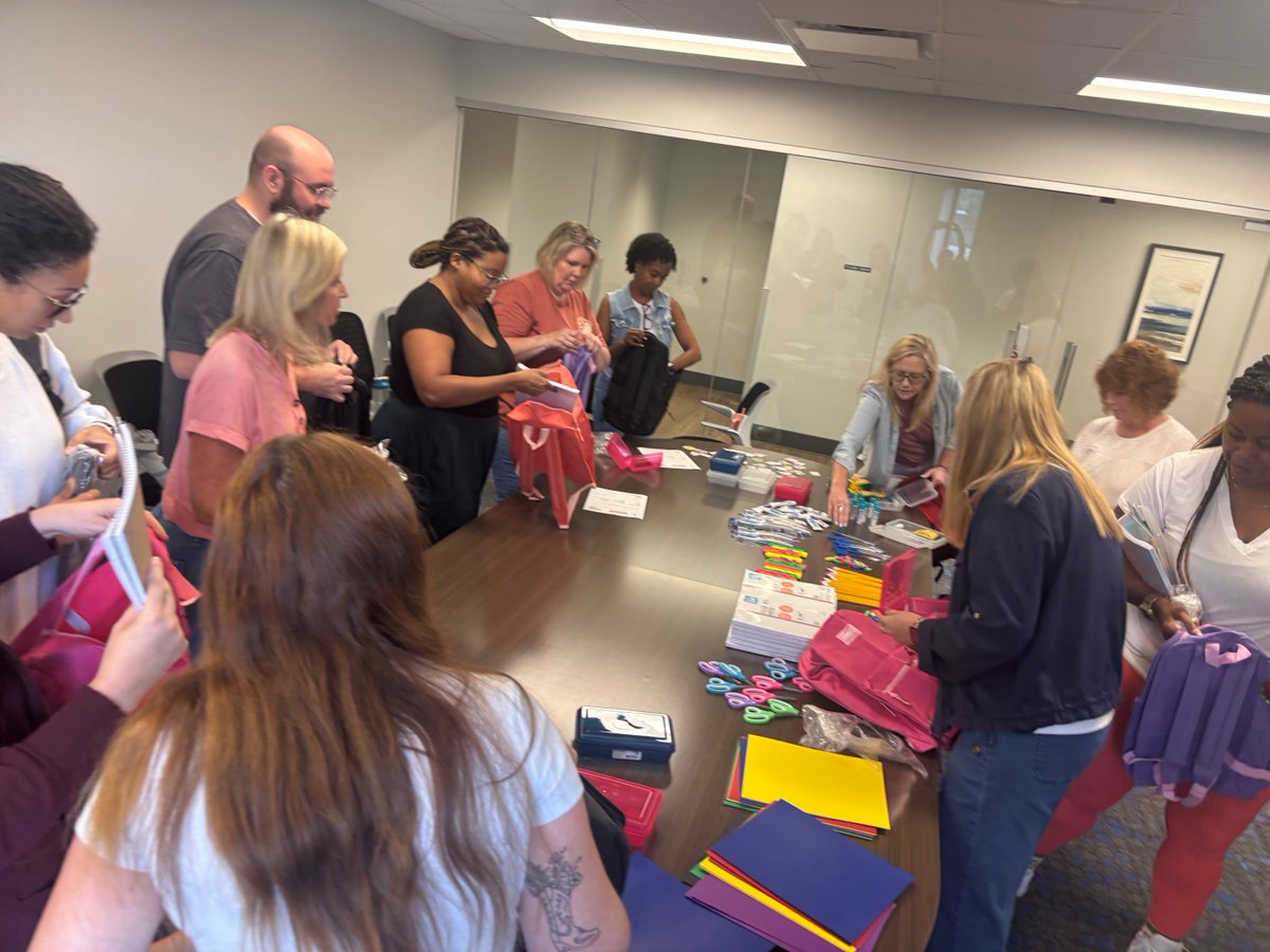 SaberHCG's tweet image. As part of the HR Department’s Quarterly Team Building Meeting, they joined forces for Operation Backpack 2025—packing backpacks full of school supplies for local children in need. 📚✏️
#OperationBackpack #TeamHR #CommunitySupport #BackToSchool #KindnessMatters