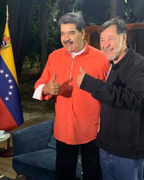 PorMiMexico71's tweet image. Esta creciendo el pánico en Palacio Nacional.

Tanto que hasta @fernandeznorona esta escondido en botes de basura.
#ElCartelDelBienestar