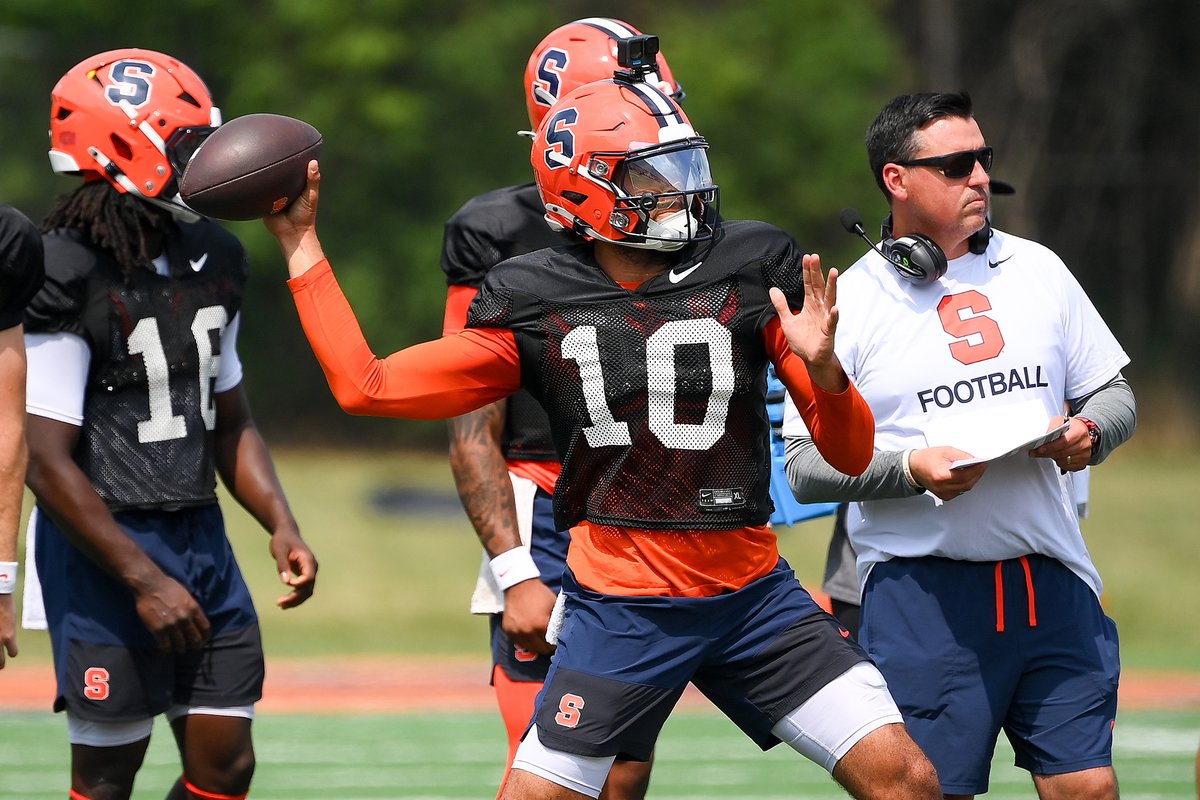 Firstteamphoto's tweet image. My full gallery of images from the @CuseFootball practice on 8/8 in #Cuse 🎯🍊

📷: richbarnesphotography.com/NCAA-Football/…