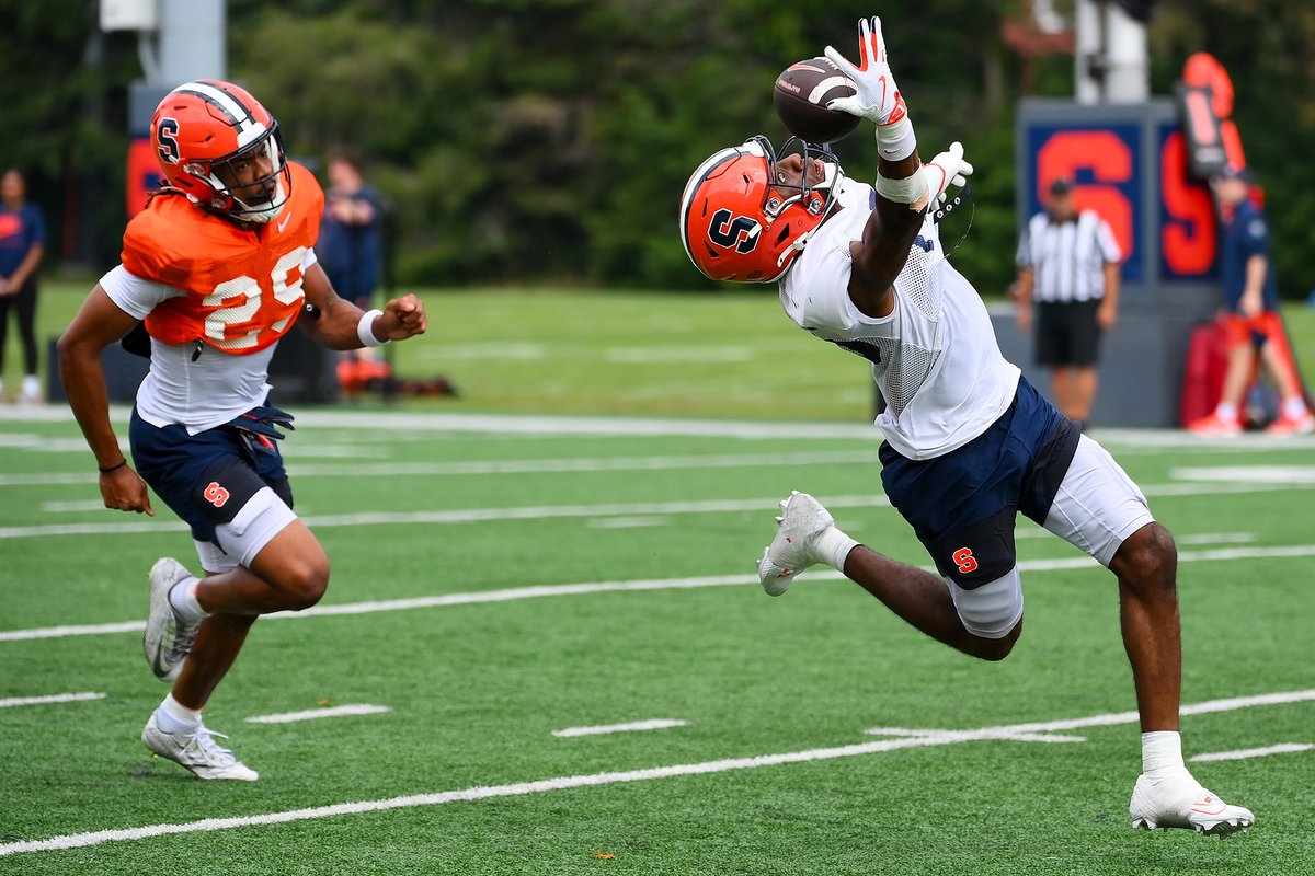 Firstteamphoto's tweet image. My full gallery of images from the @CuseFootball practice on 8/8 in #Cuse 🎯🍊

📷: richbarnesphotography.com/NCAA-Football/…